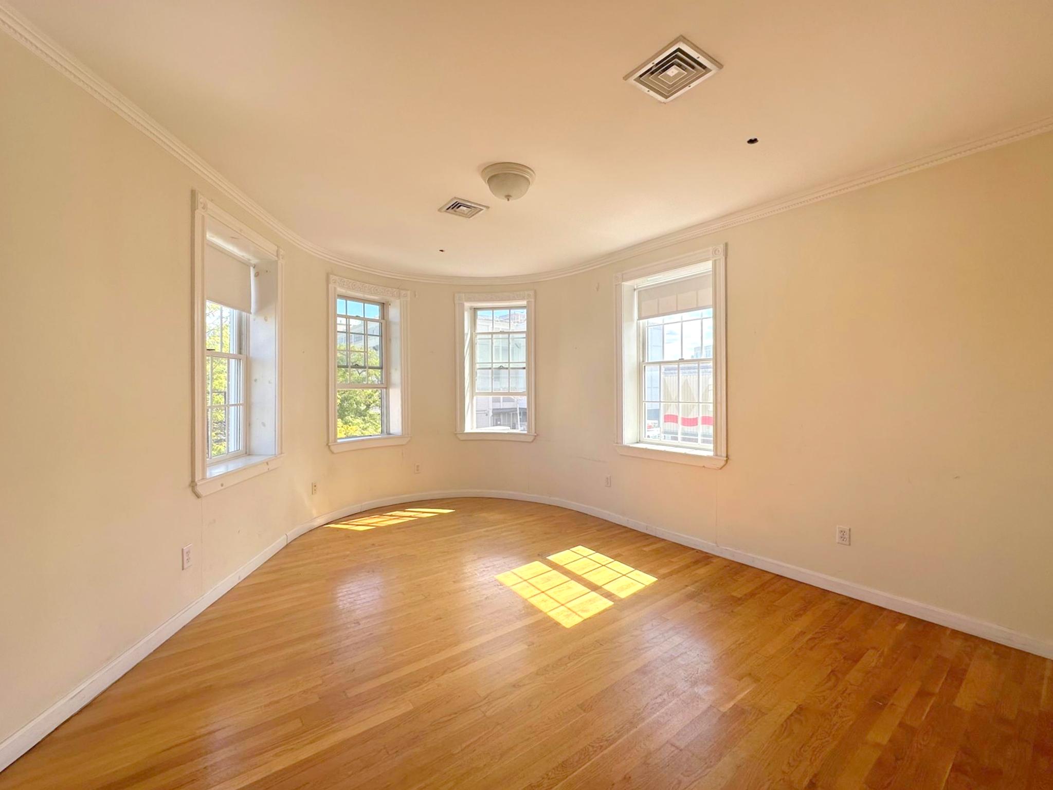 8 Bishop Richard Allen Dr, Central Square