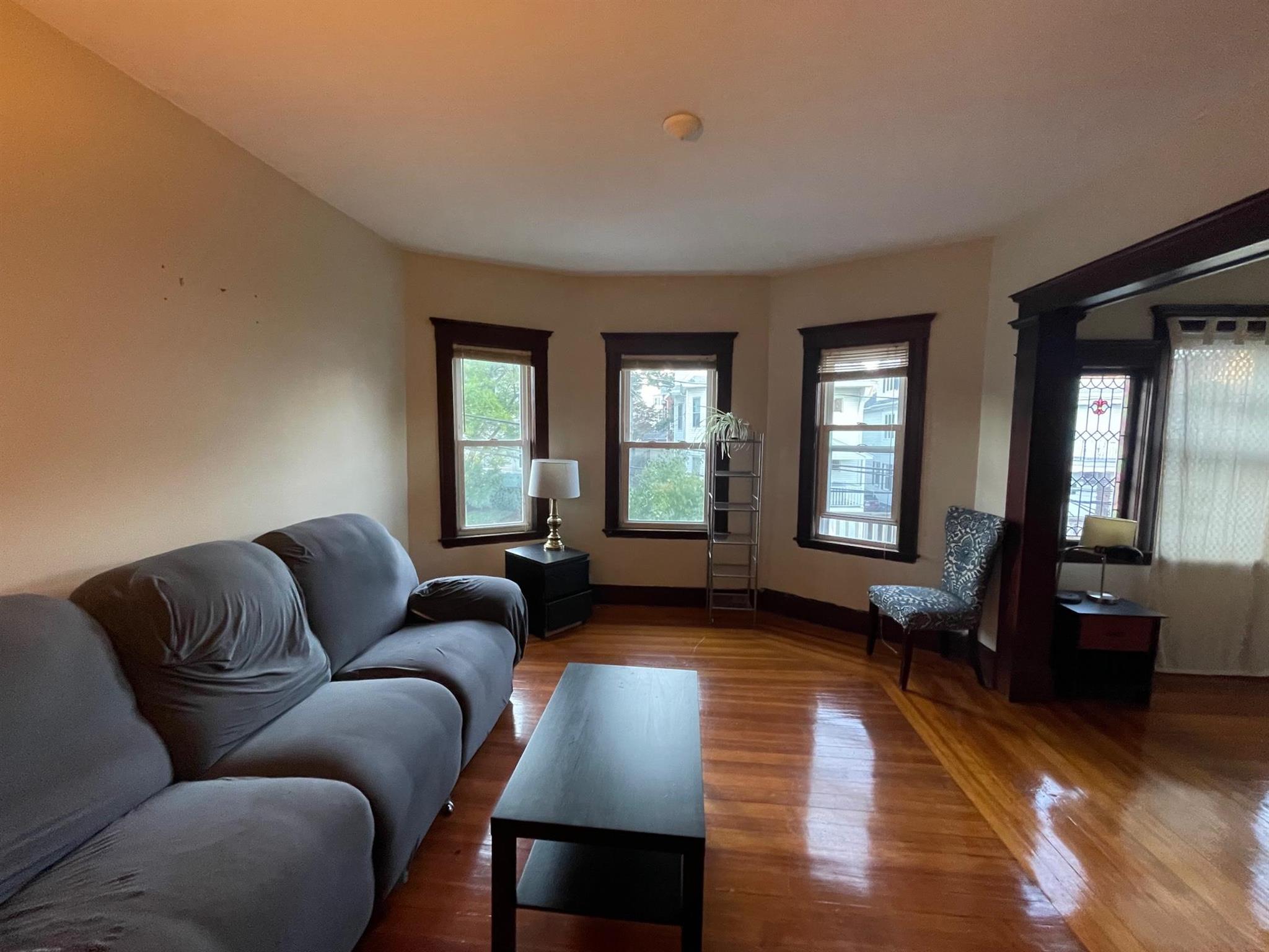 19 Lovell St, Teele Square