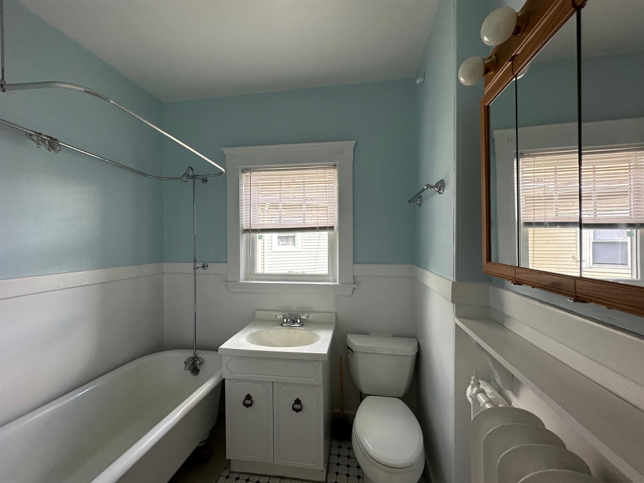 1516 Mystic Valley Pkwy, Medford