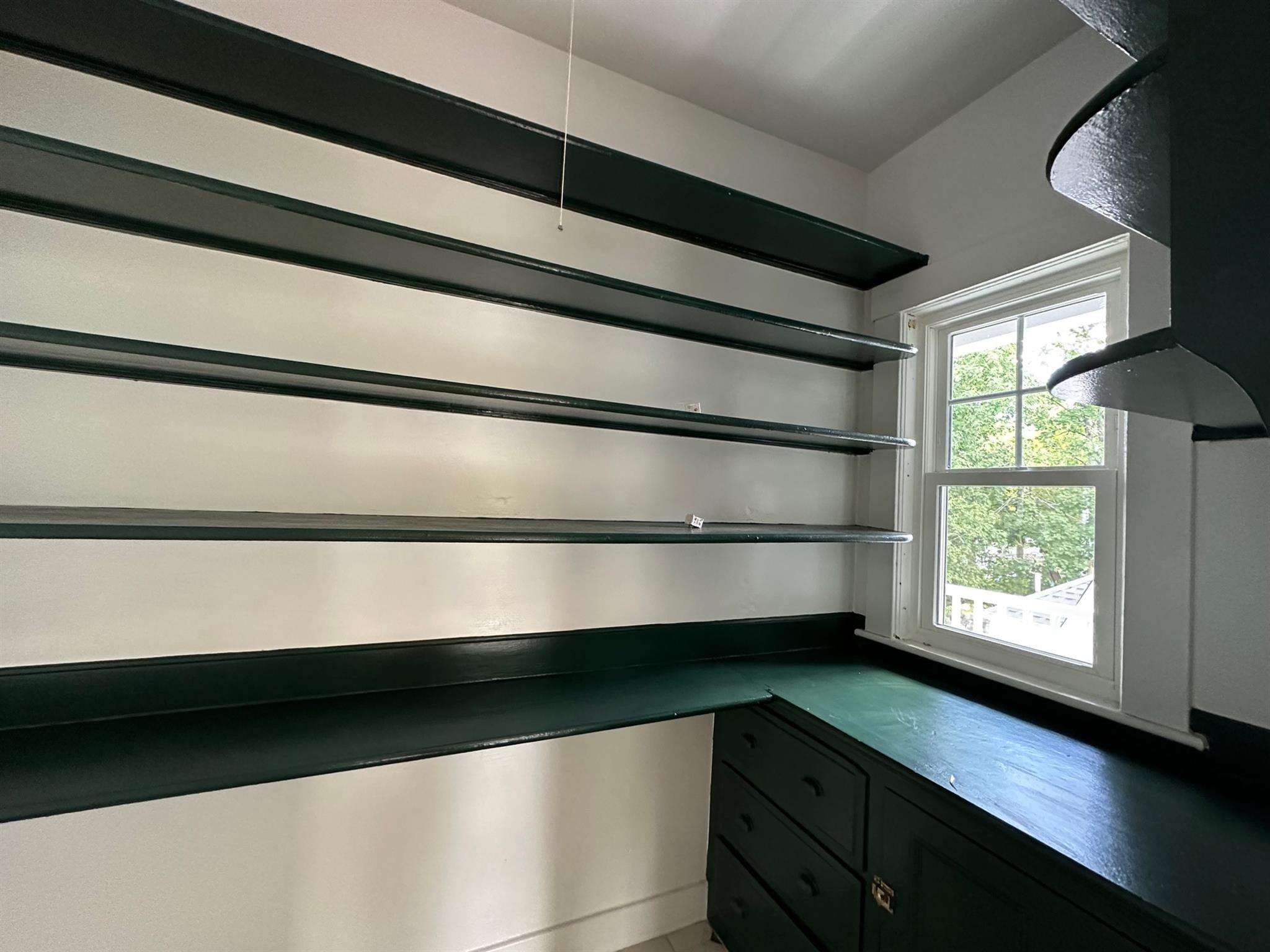 1516 Mystic Valley Pkwy, Medford