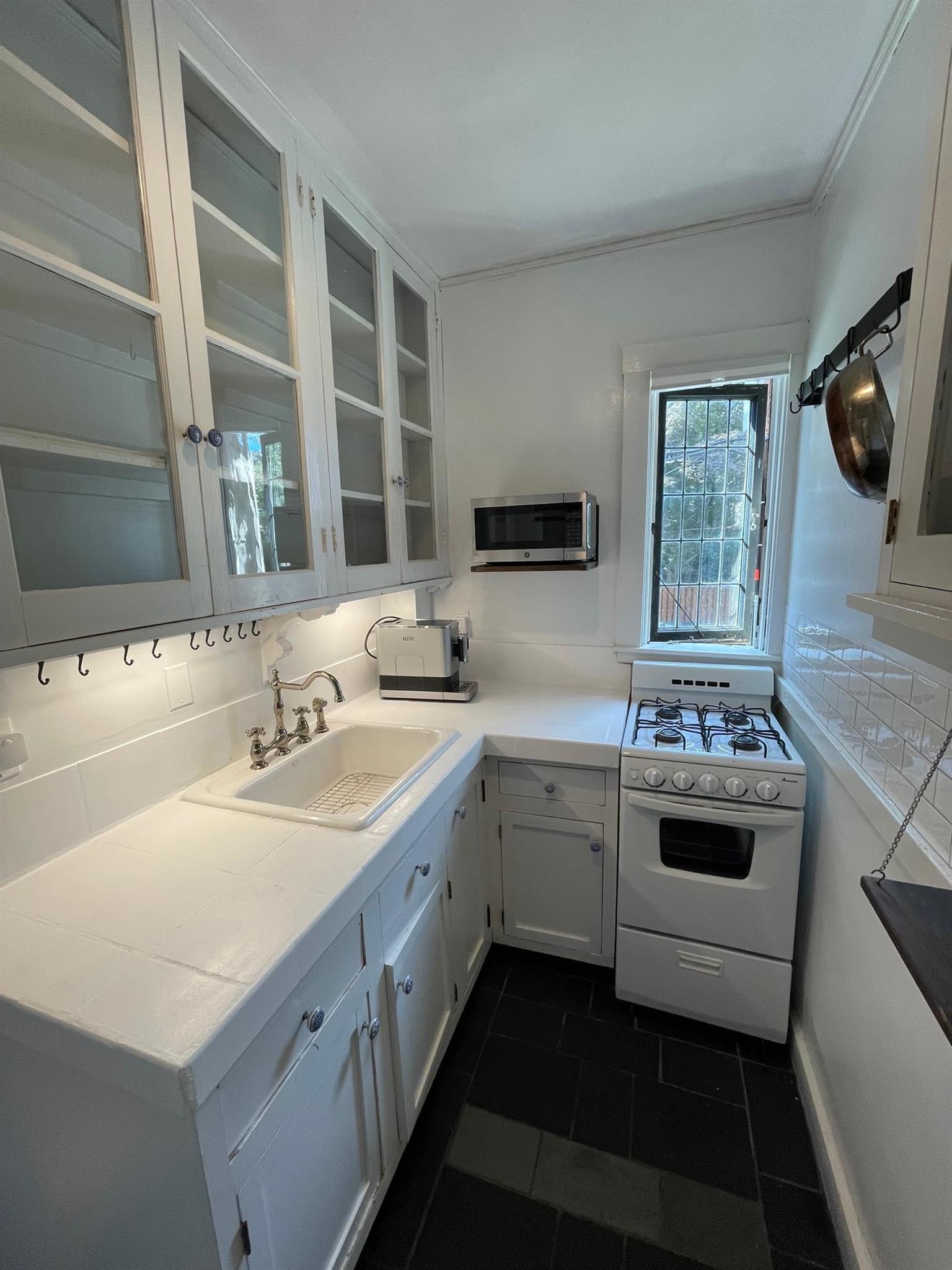 10 Dana St, Harvard Square