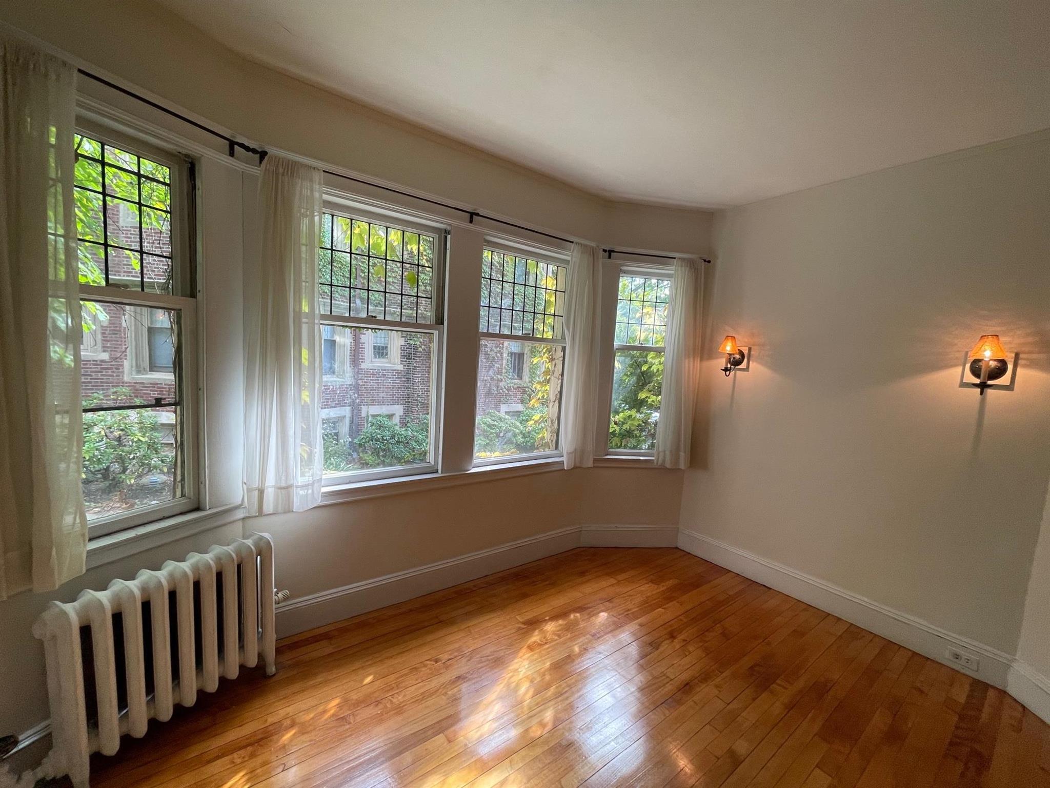 10 Dana St, Harvard Square