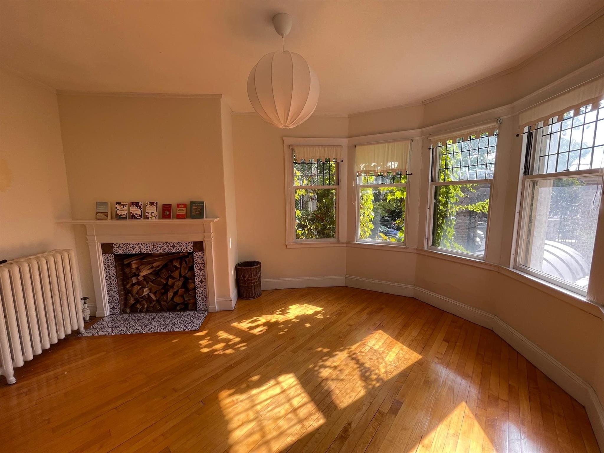 10 Dana St, Harvard Square