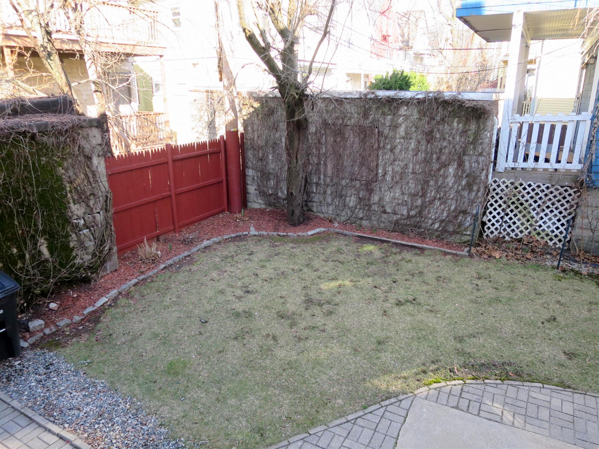 41 Walker St, Davis Square