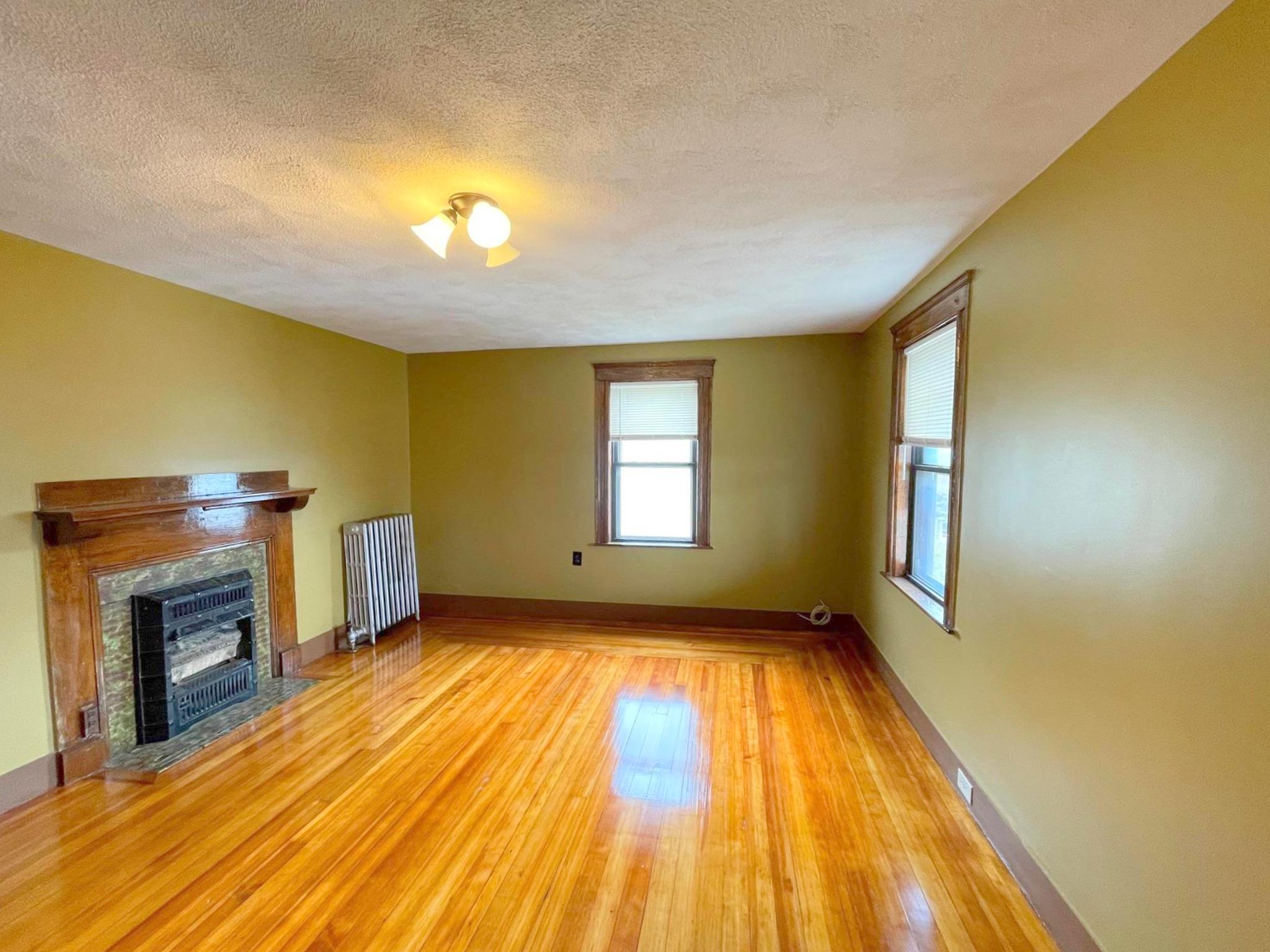 18 Fenwick St, Magoun Square