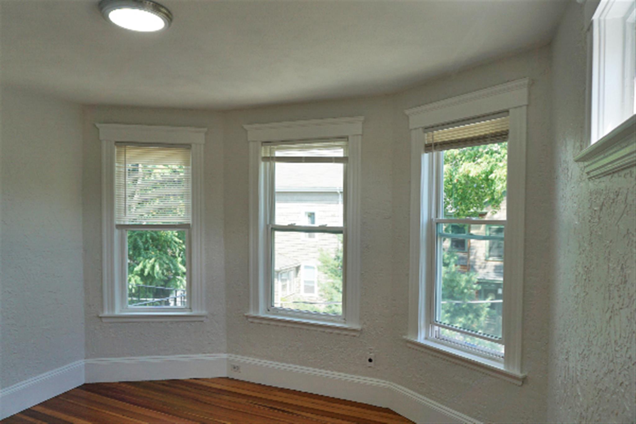 56 Oxford St, Spring Hill