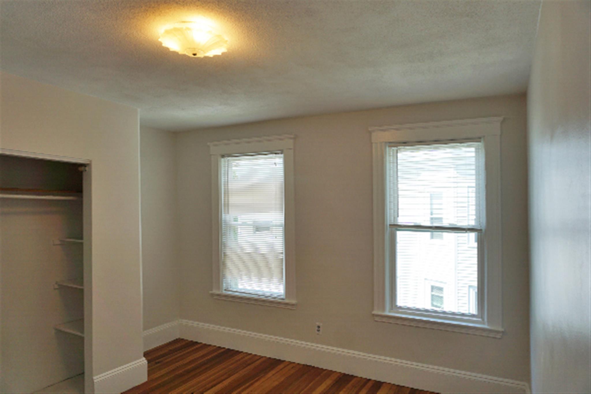 56 Oxford St, Spring Hill