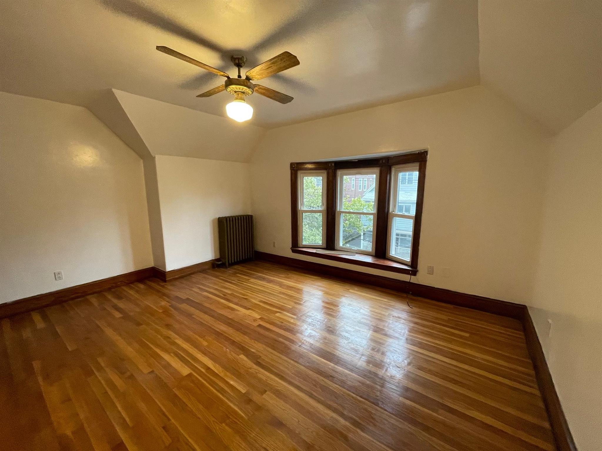 145 Lowell St, Spring Hill