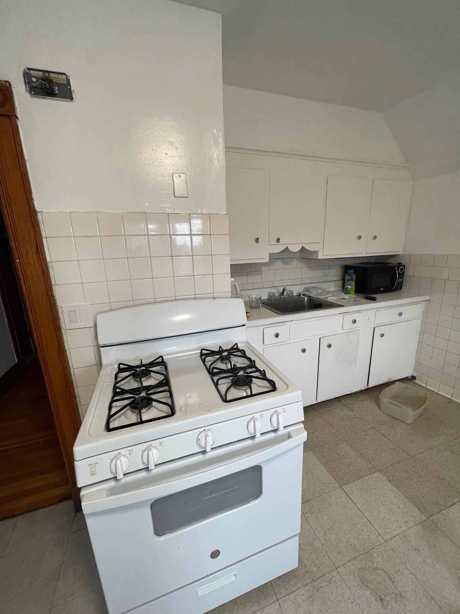 145 Lowell St, Spring Hill