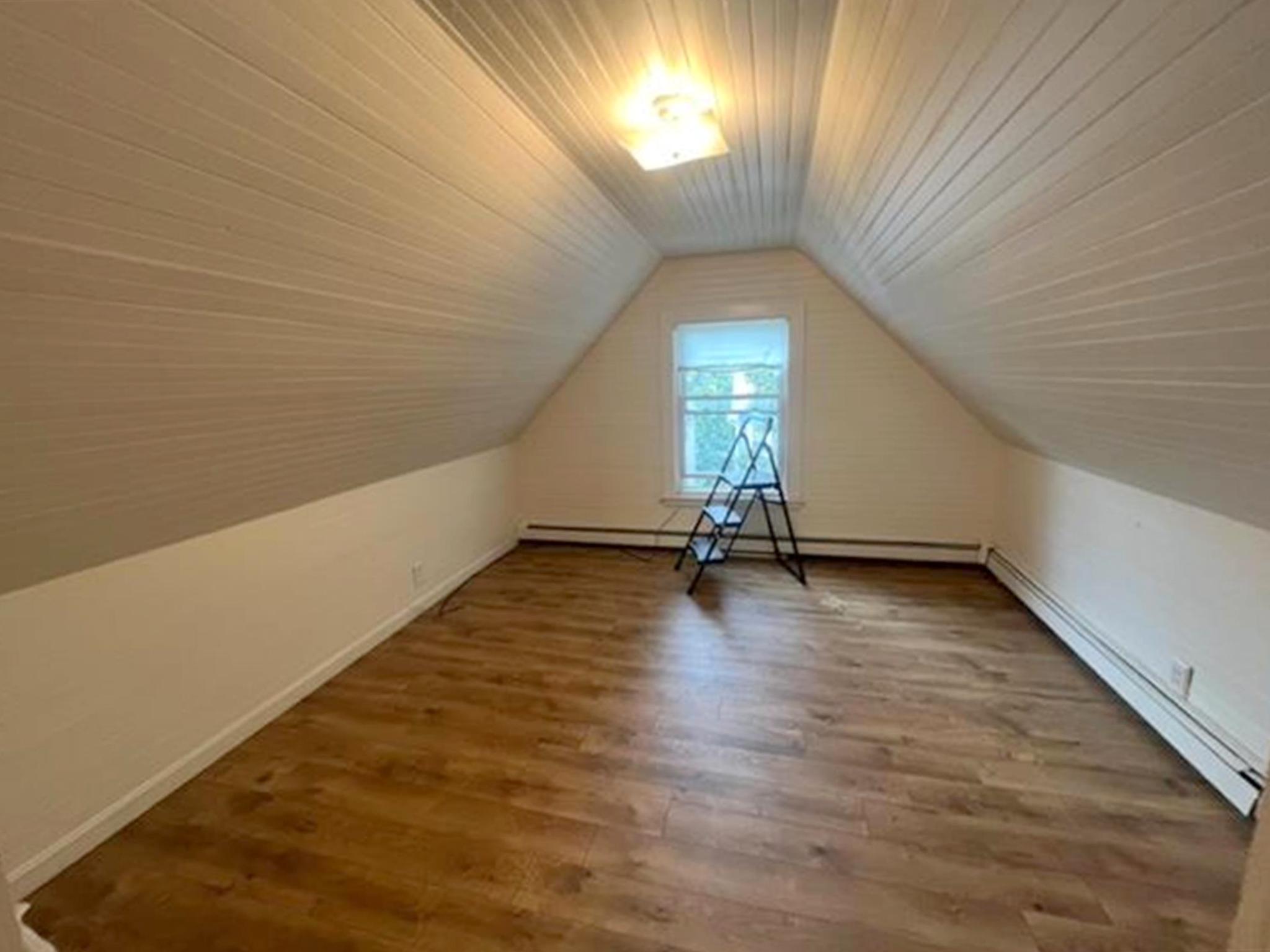 11 James St, Gilman Square