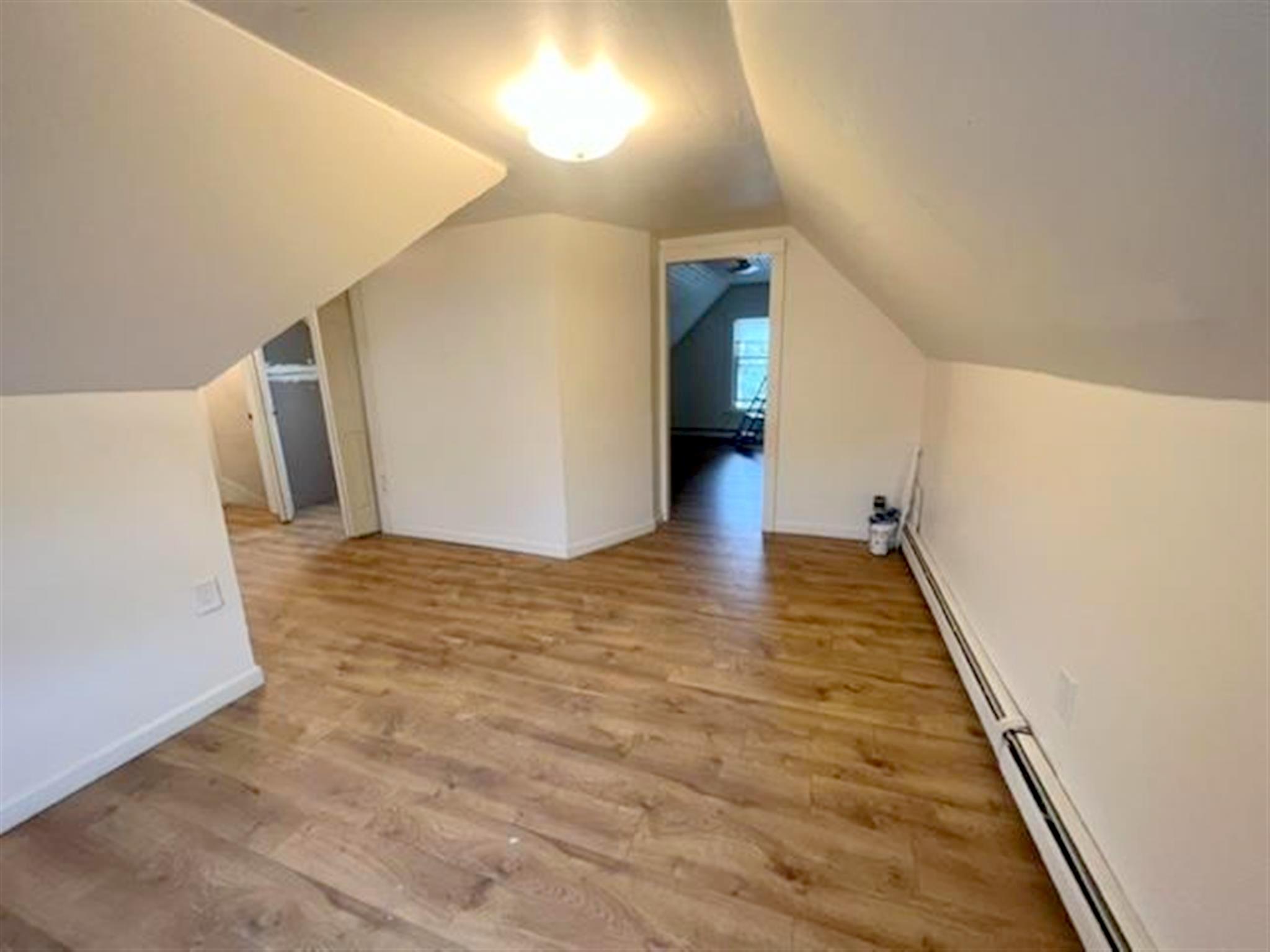 11 James St, Gilman Square