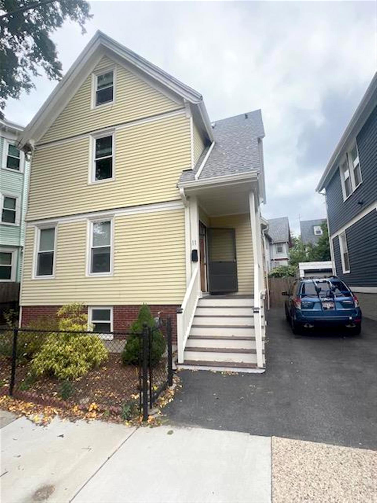 11 James St, Gilman Square