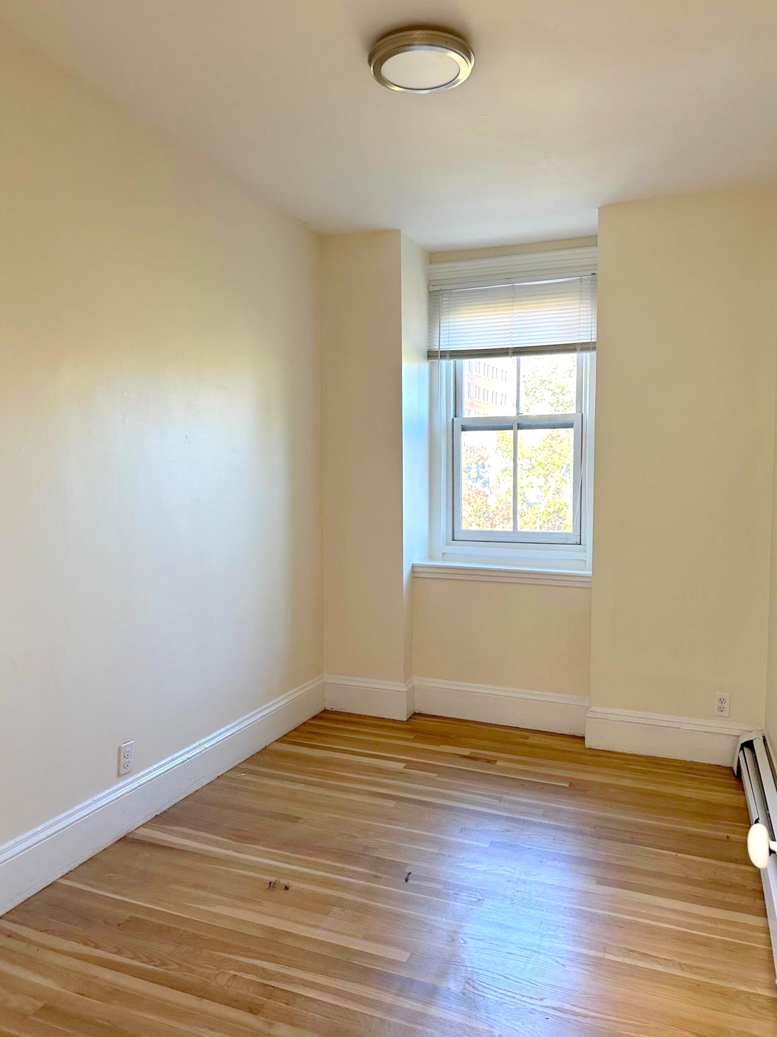 22 Yarmouth St, Back Bay