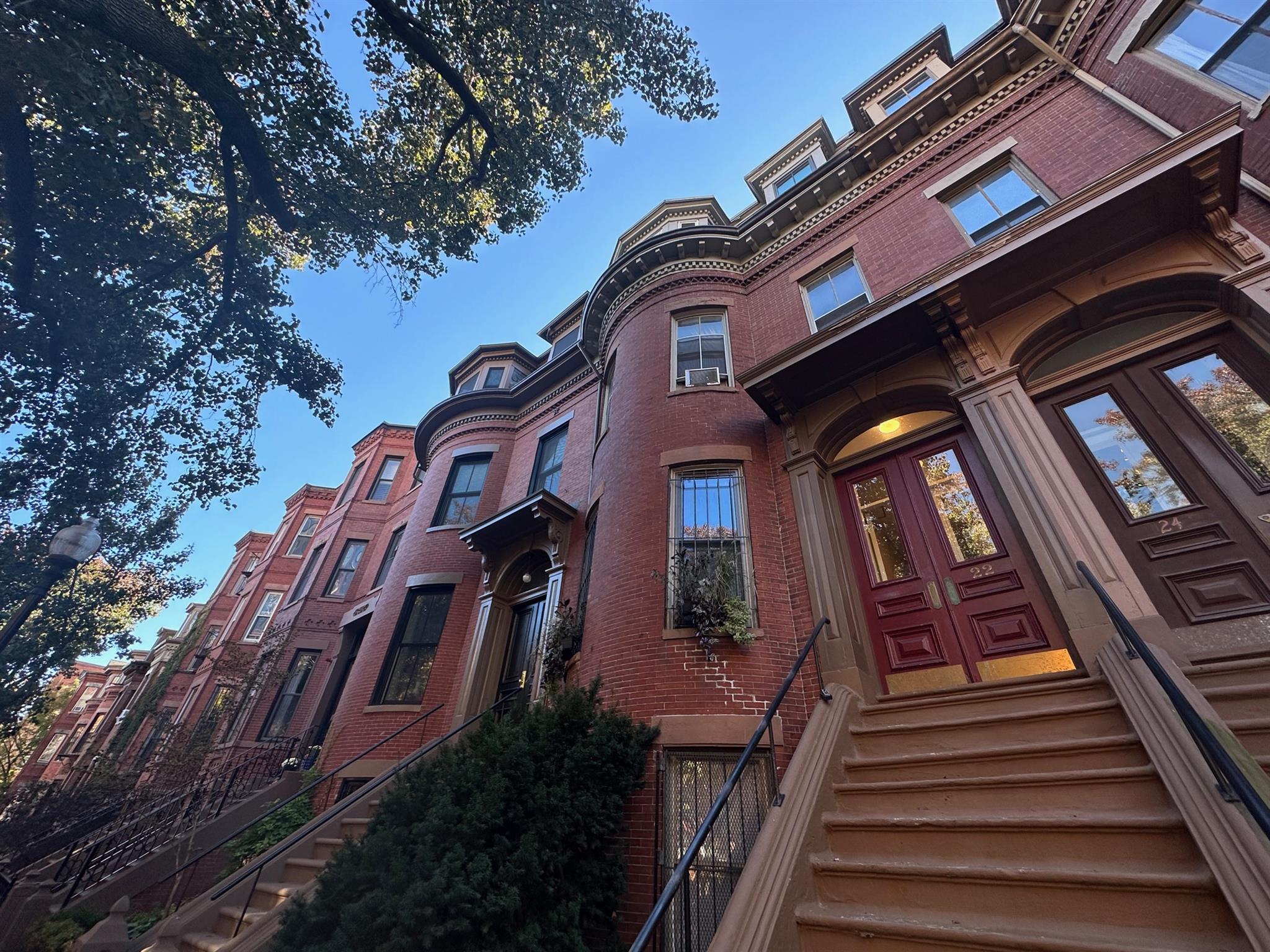 22 Yarmouth St, Back Bay