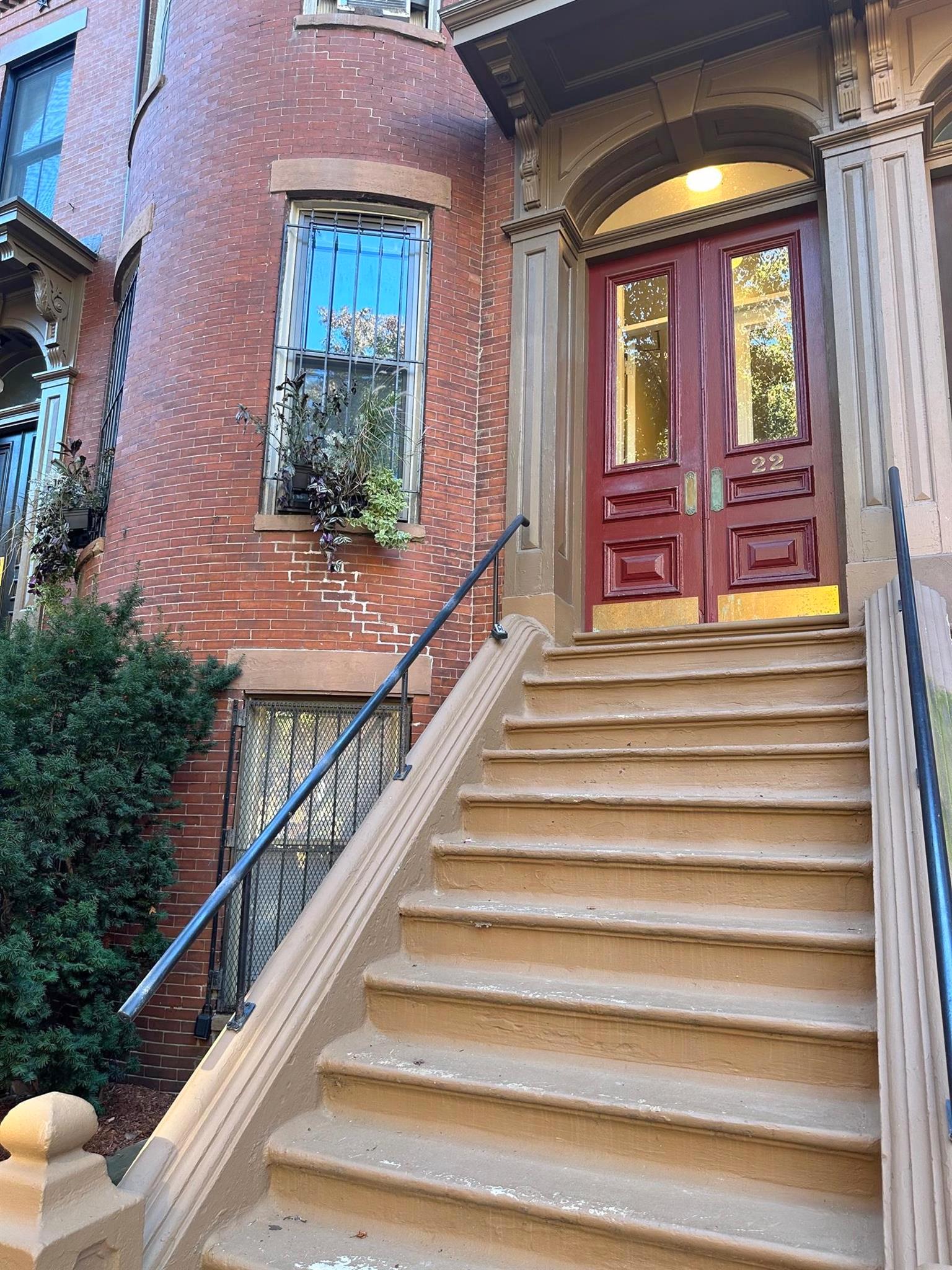 22 Yarmouth St, Back Bay