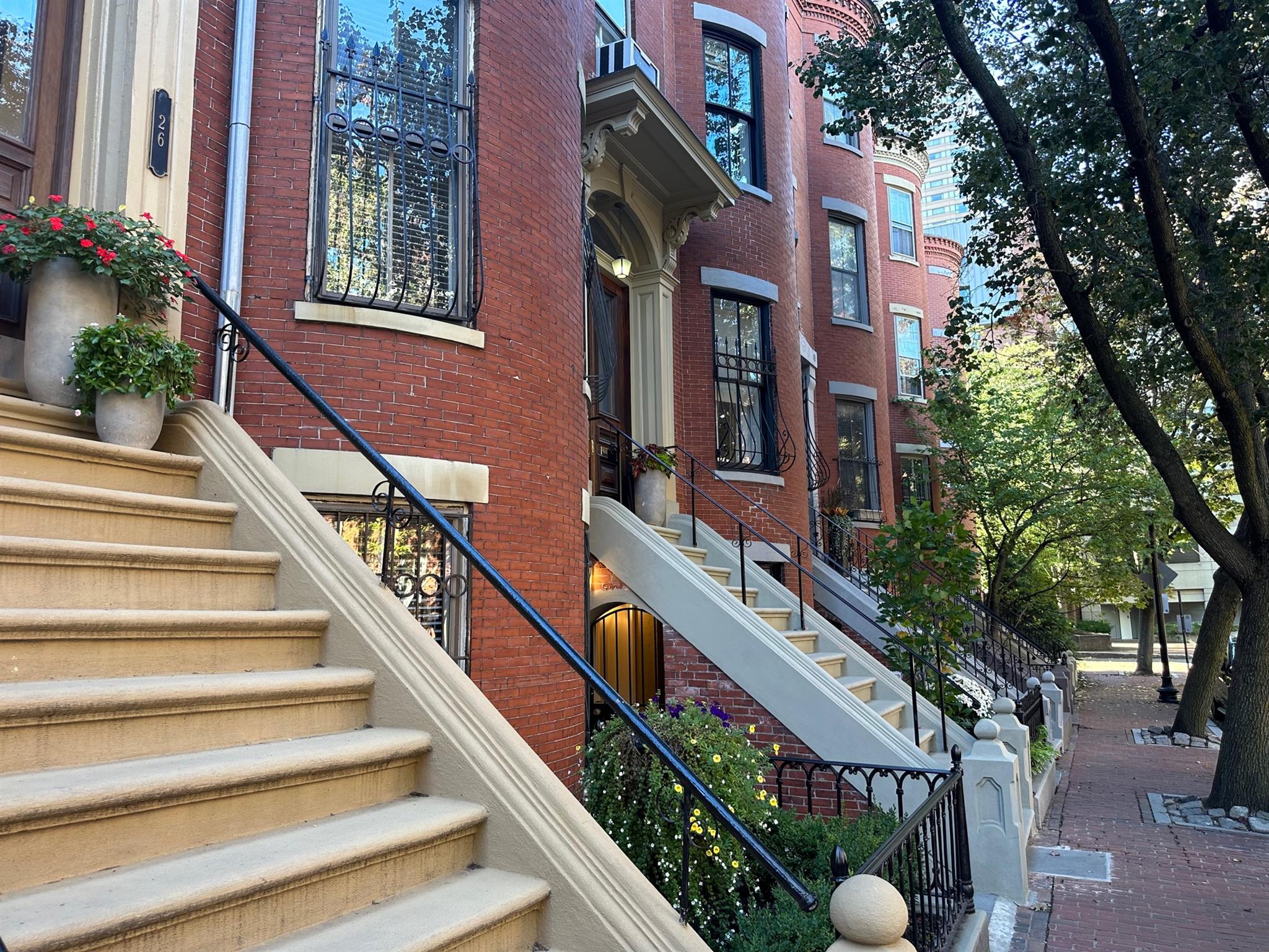 22 Yarmouth St, Back Bay