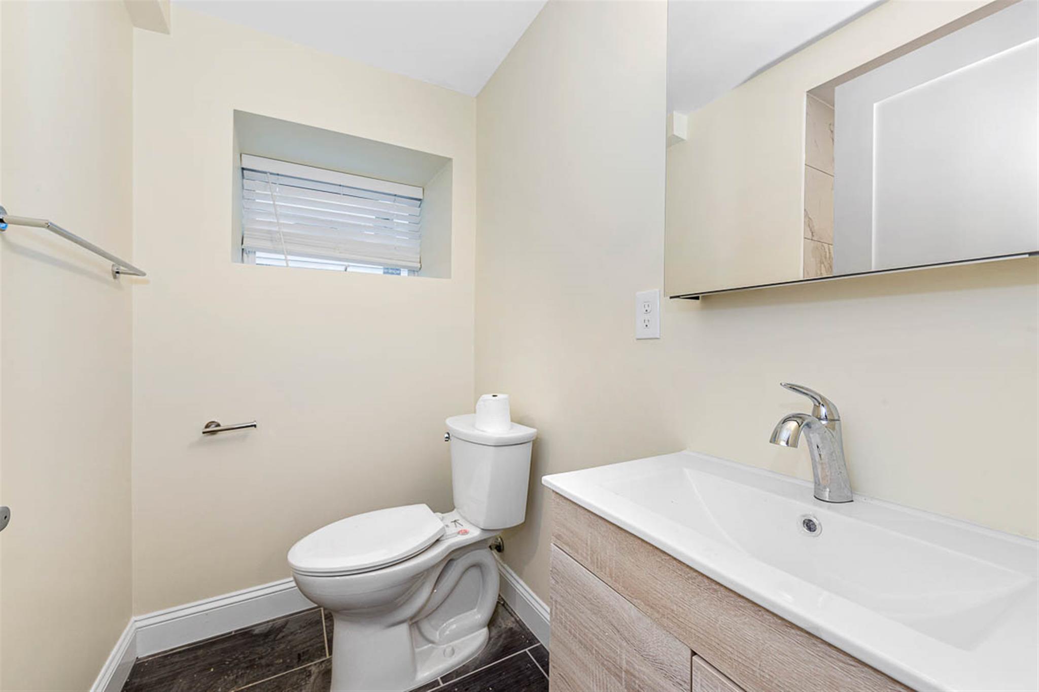 62 Bradbury Ave, Medford