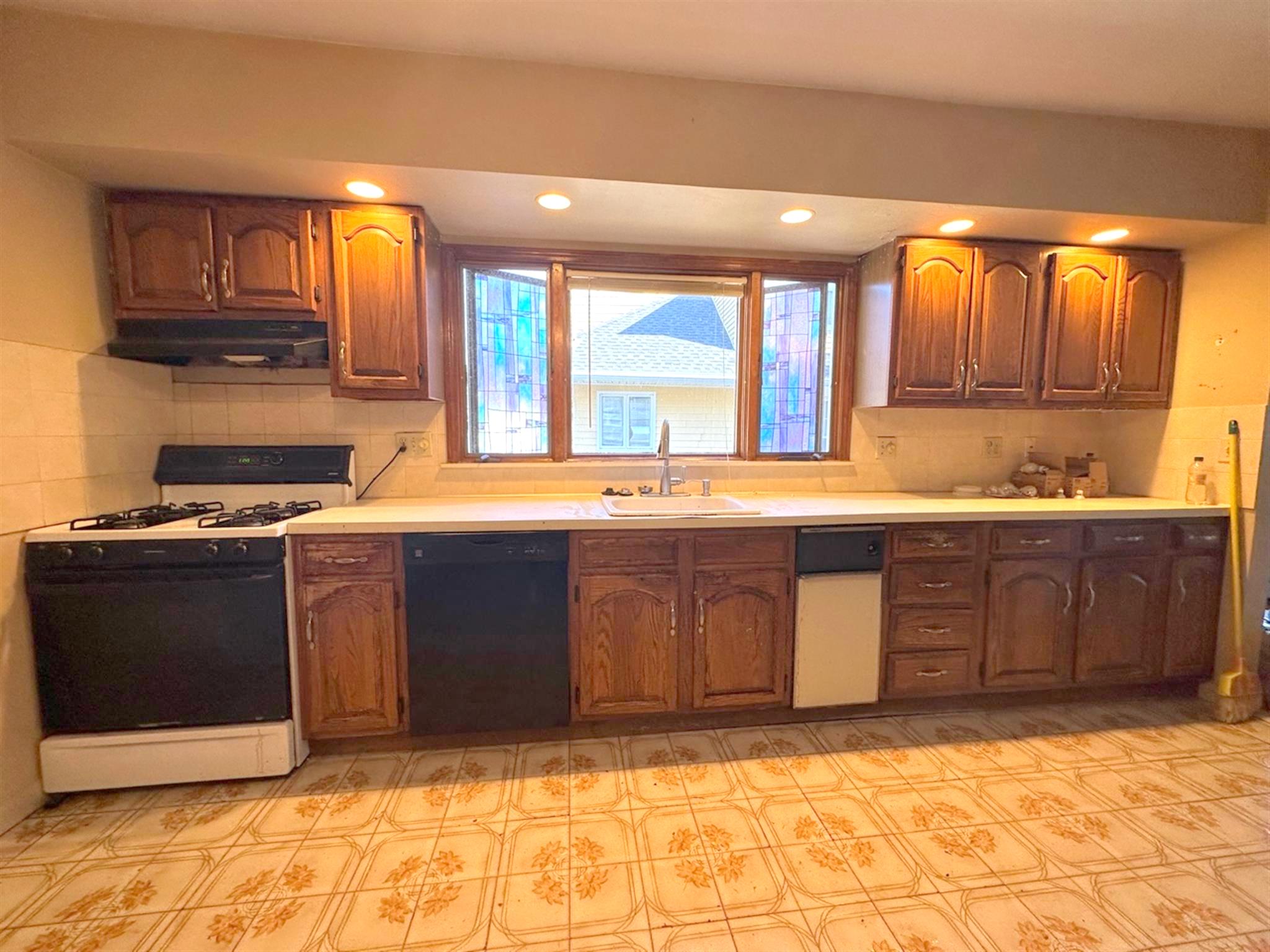 2212 Mystic Valley Pkwy, Medford