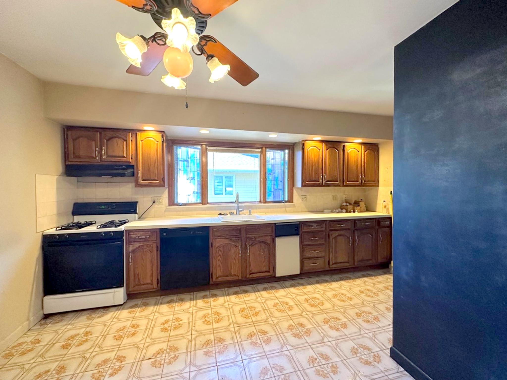 2212 Mystic Valley Pkwy, Medford