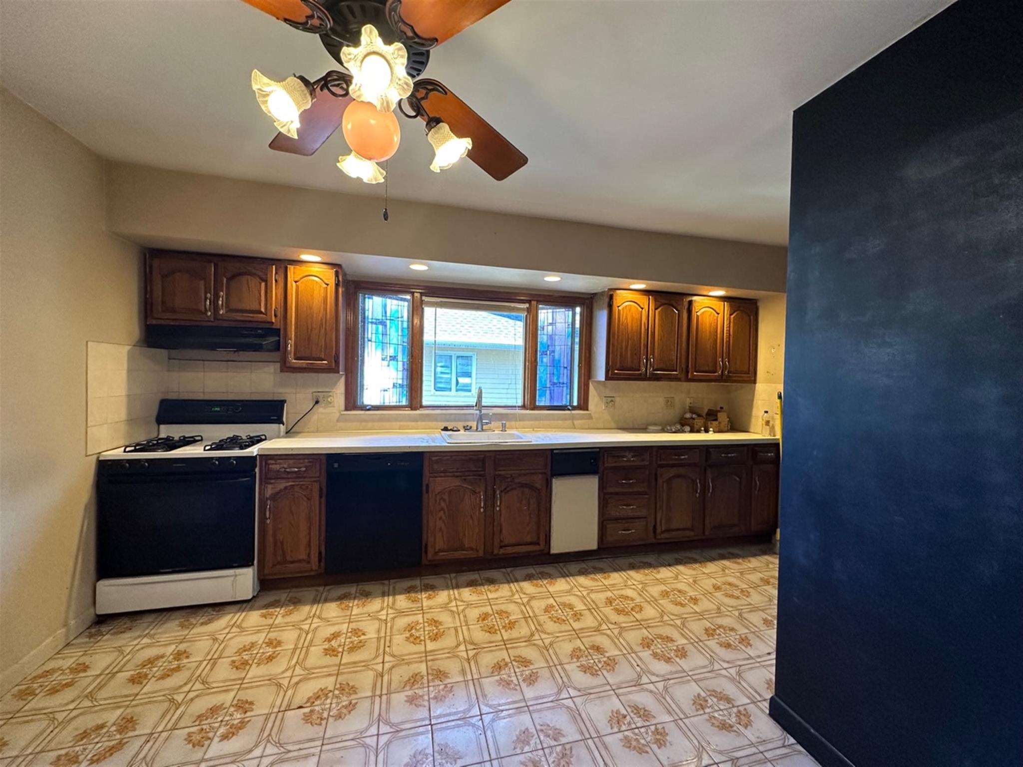 2212 Mystic Valley Pkwy, Medford