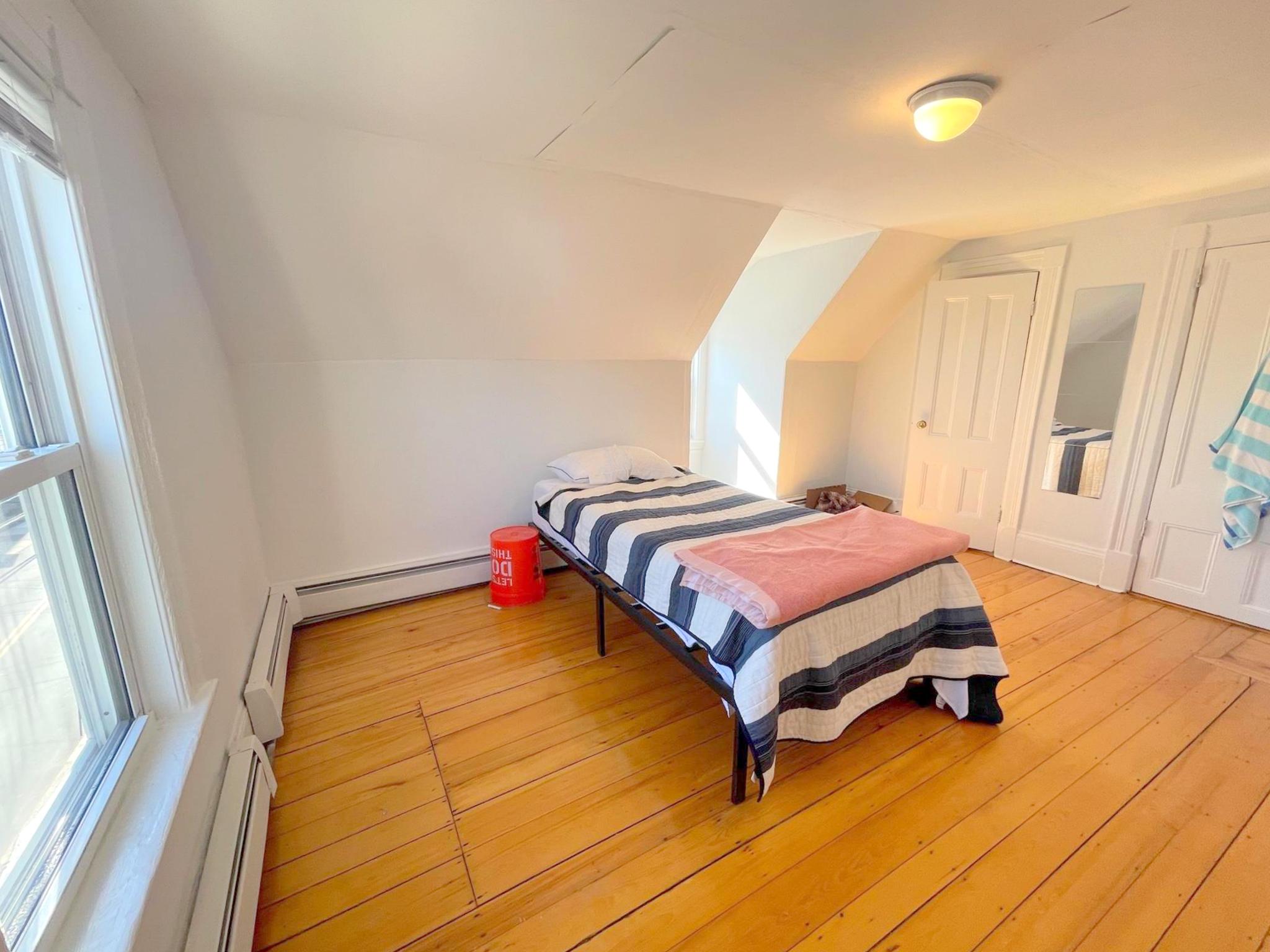 198 Cedar St, Davis Square