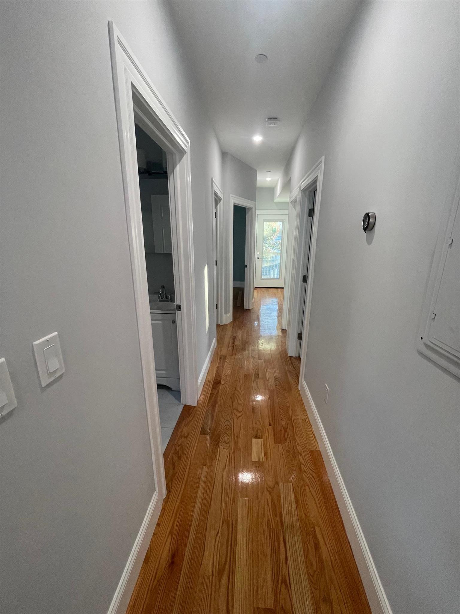 29 Alpine St, Powder House Square