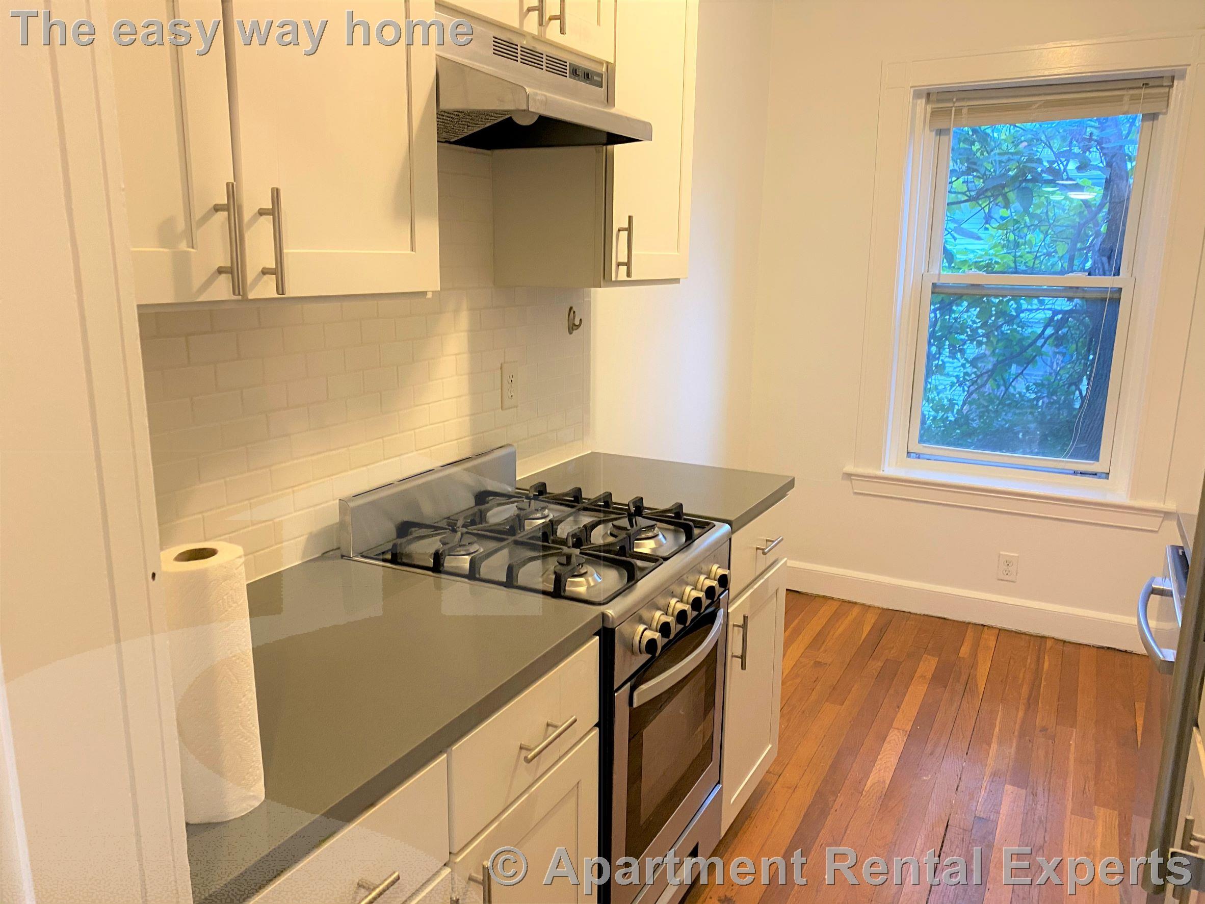 119 West Wyoming, Oak Grove - Pine Banks