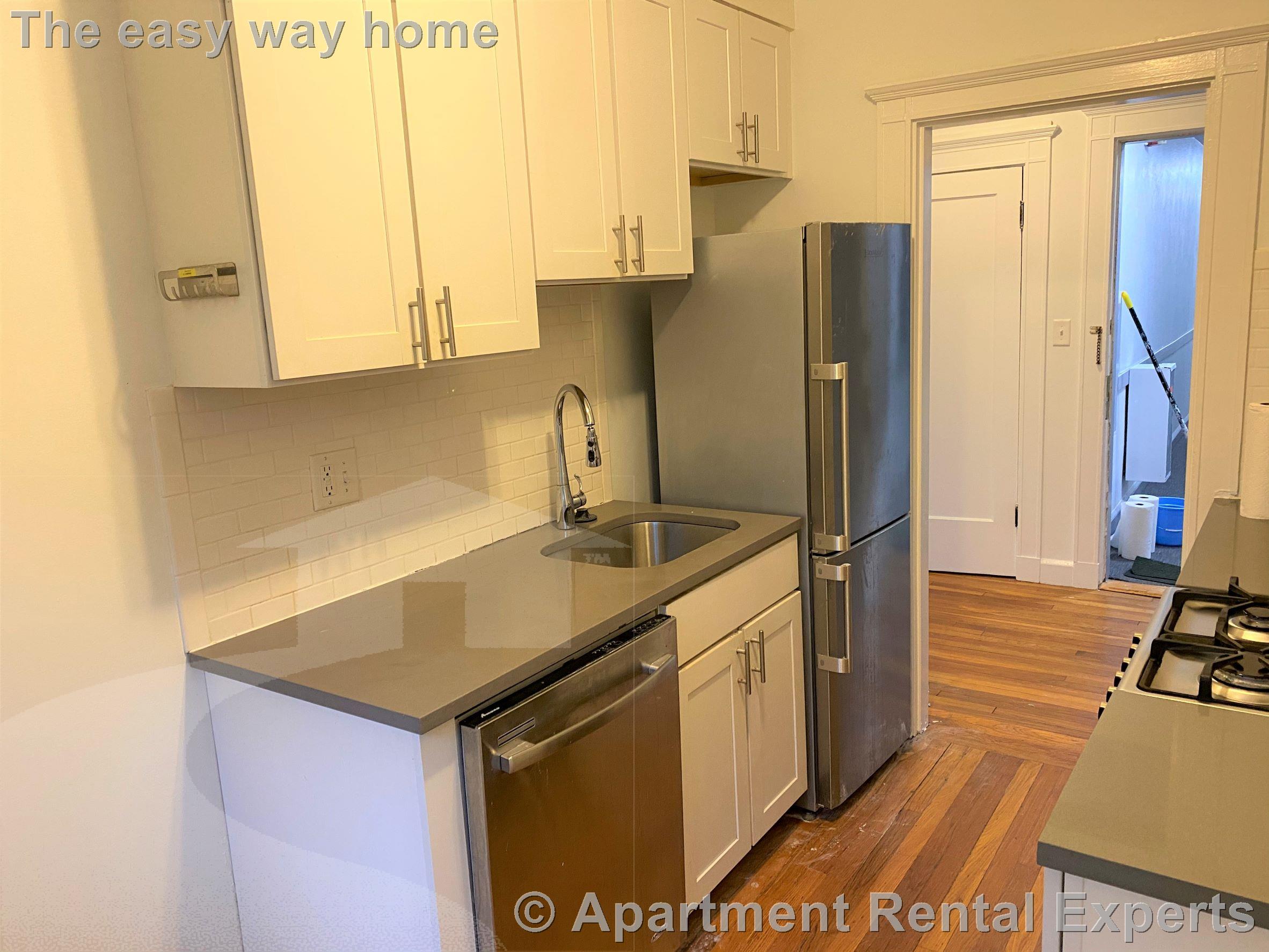 119 West Wyoming, Oak Grove - Pine Banks