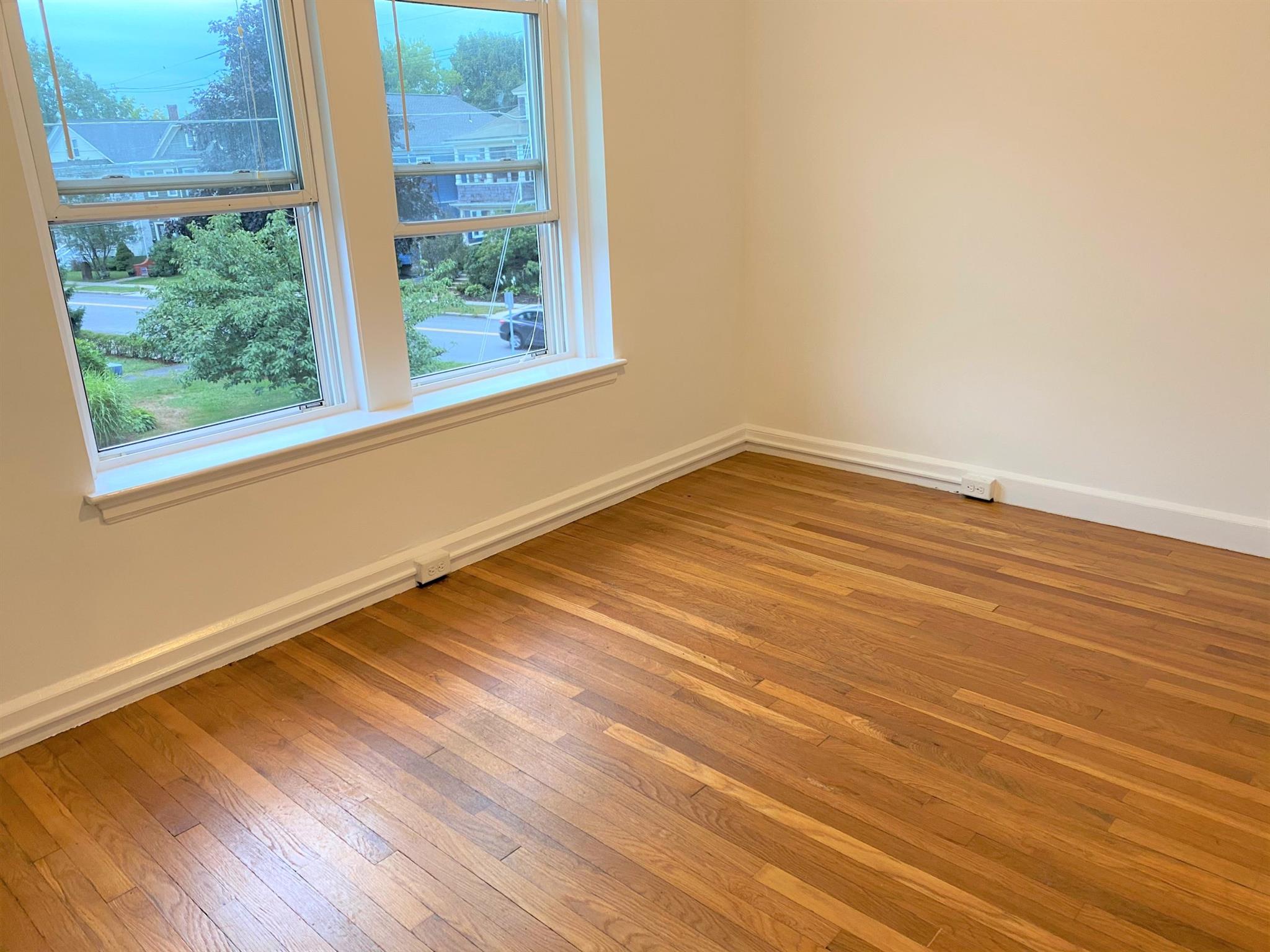 119 Wyoming Ave, Oak Grove - Pine Banks