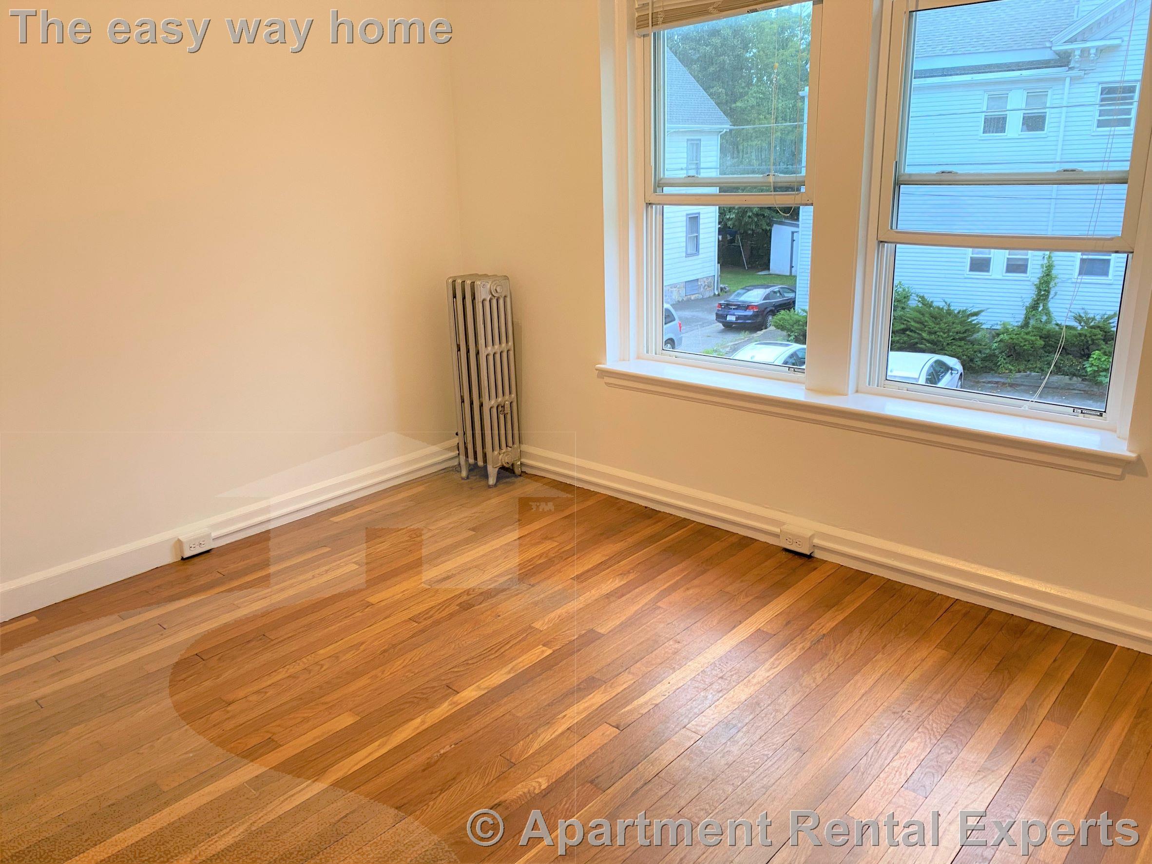 119 West Wyoming, Oak Grove - Pine Banks