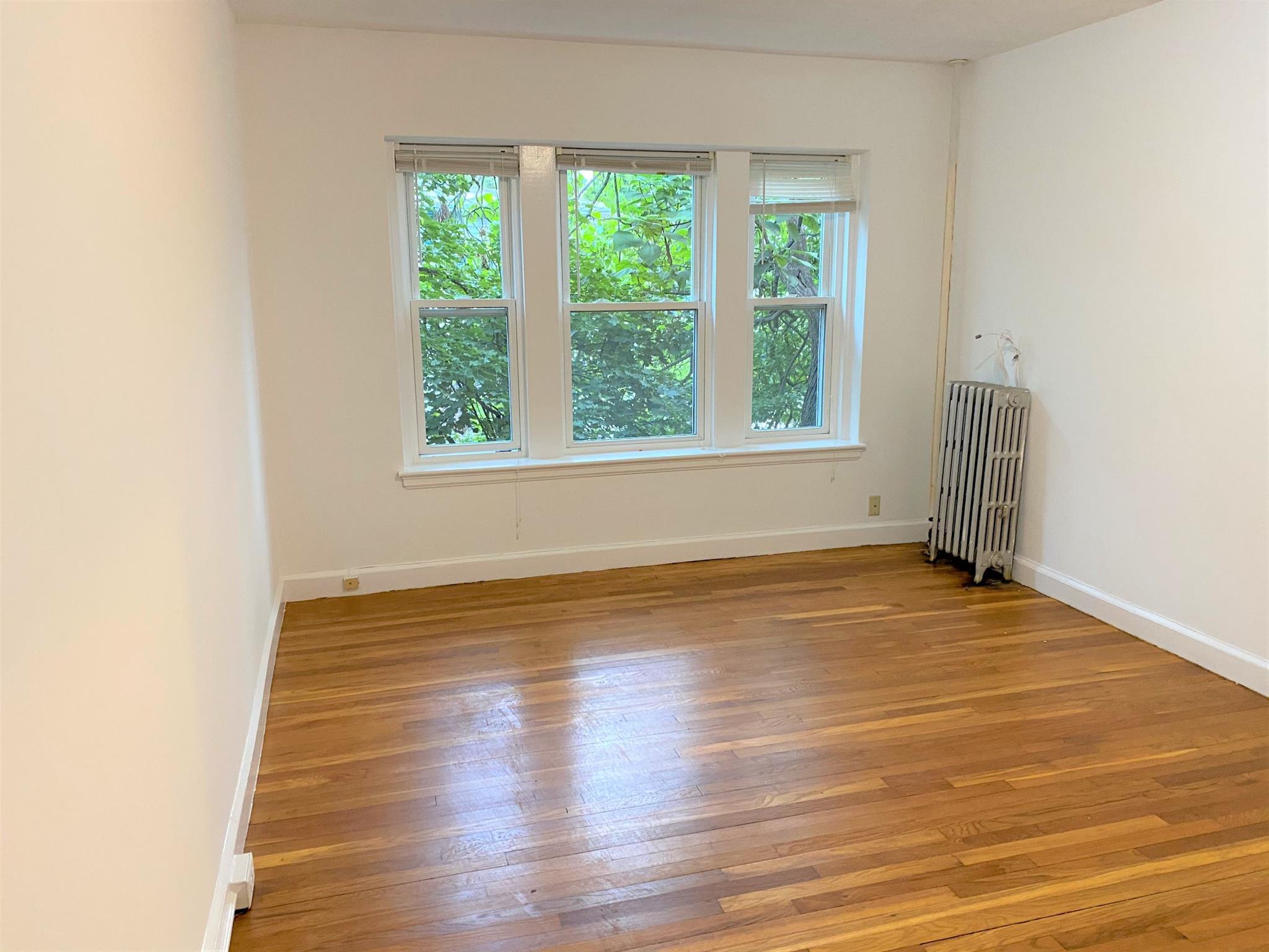 119 Wyoming Ave, Oak Grove - Pine Banks