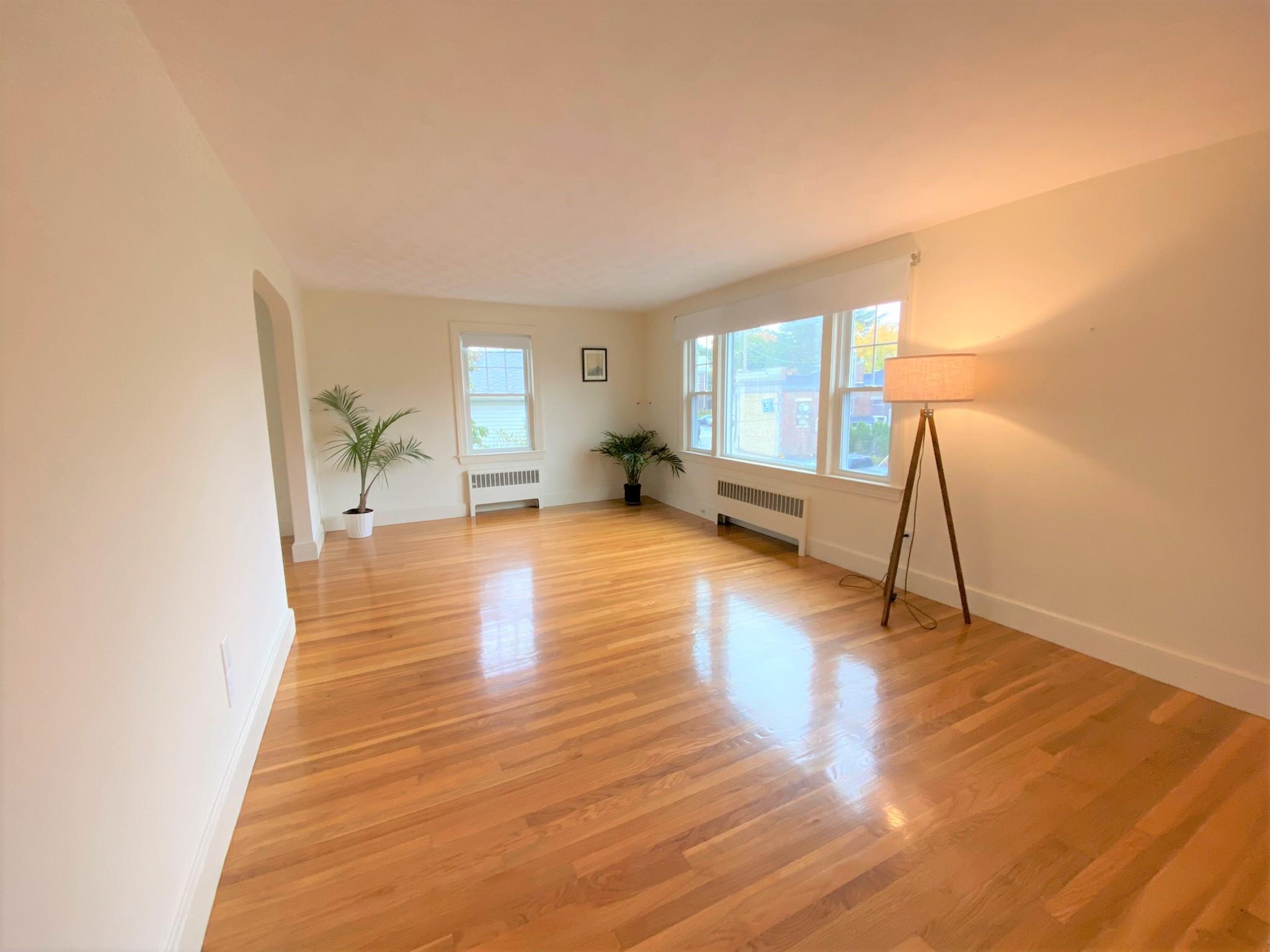 15 Grove St, Belmont Center