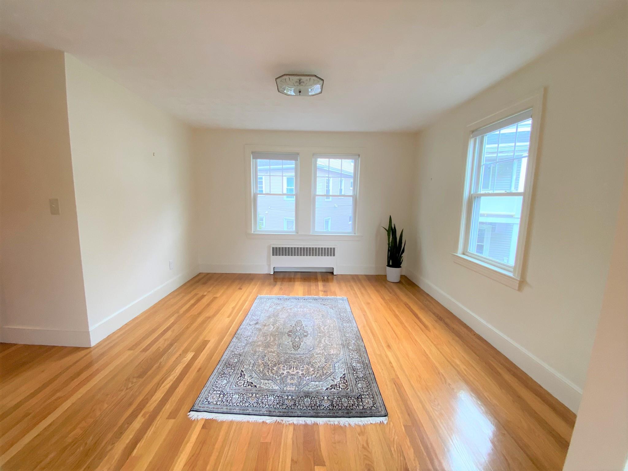 15 Grove St, Belmont Center