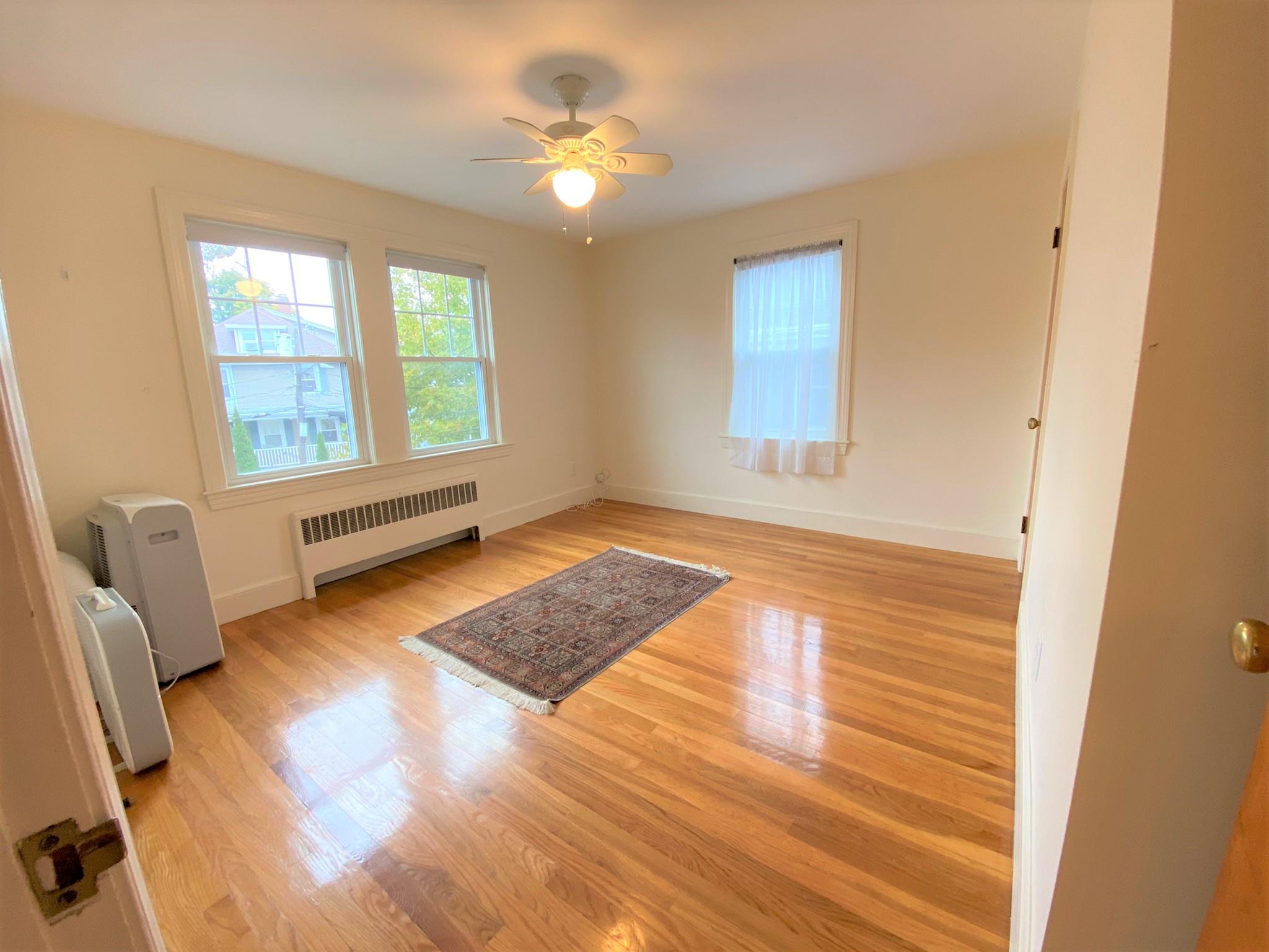 15 Grove St, Belmont Center