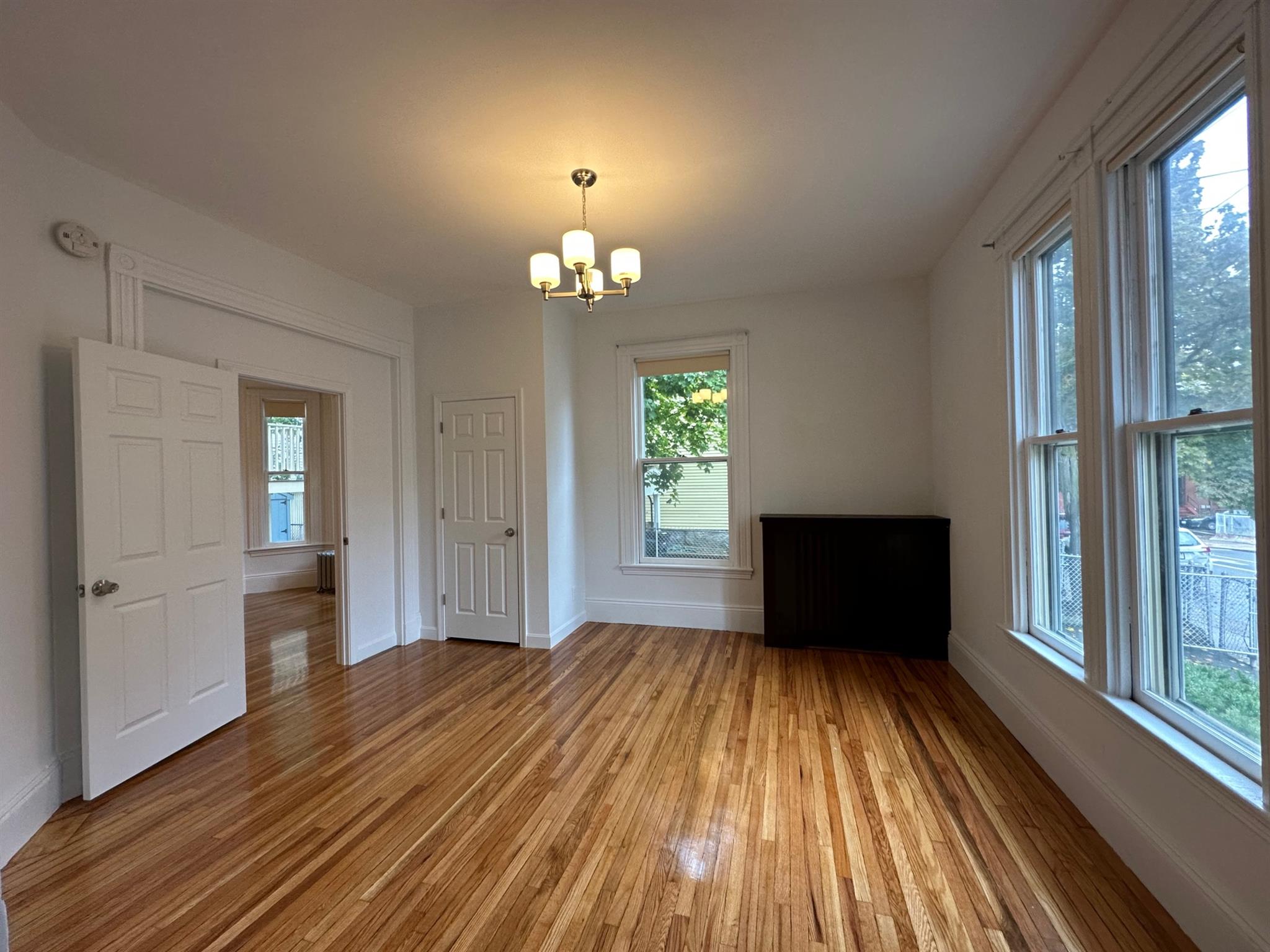 47 Mount Vernon St, East Somerville