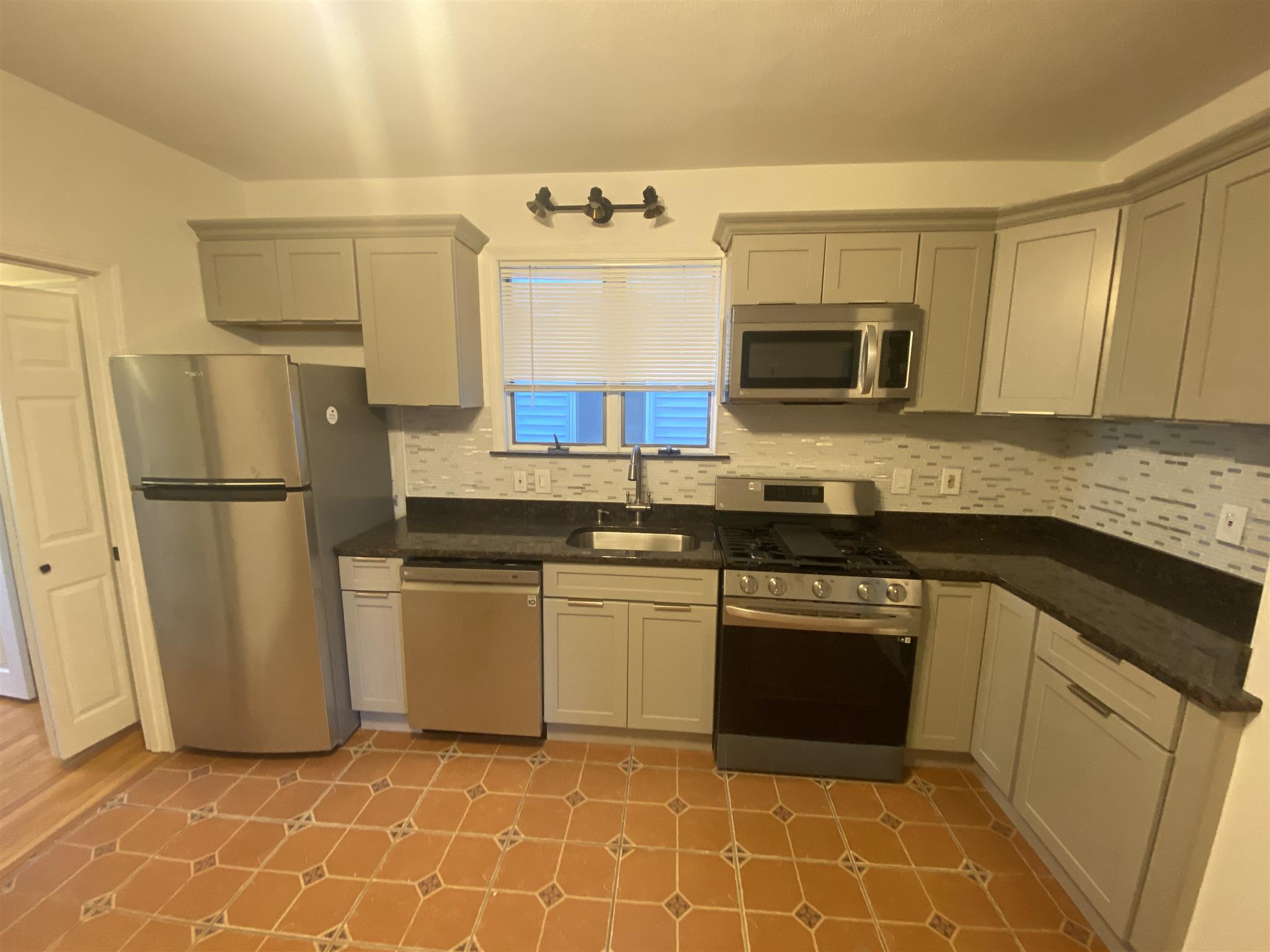 63 Webster Ave, Union Square