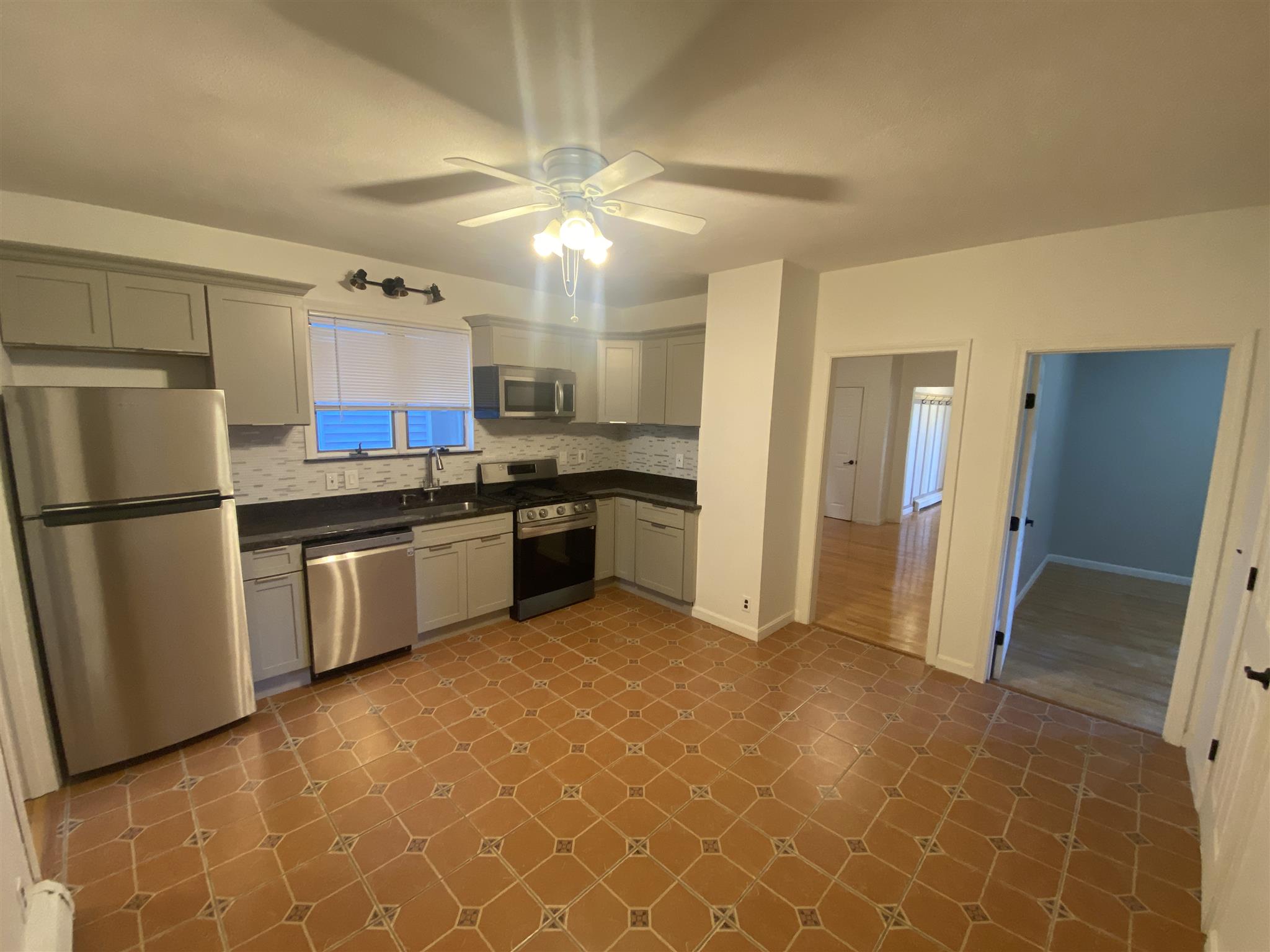 63 Webster Ave, Union Square