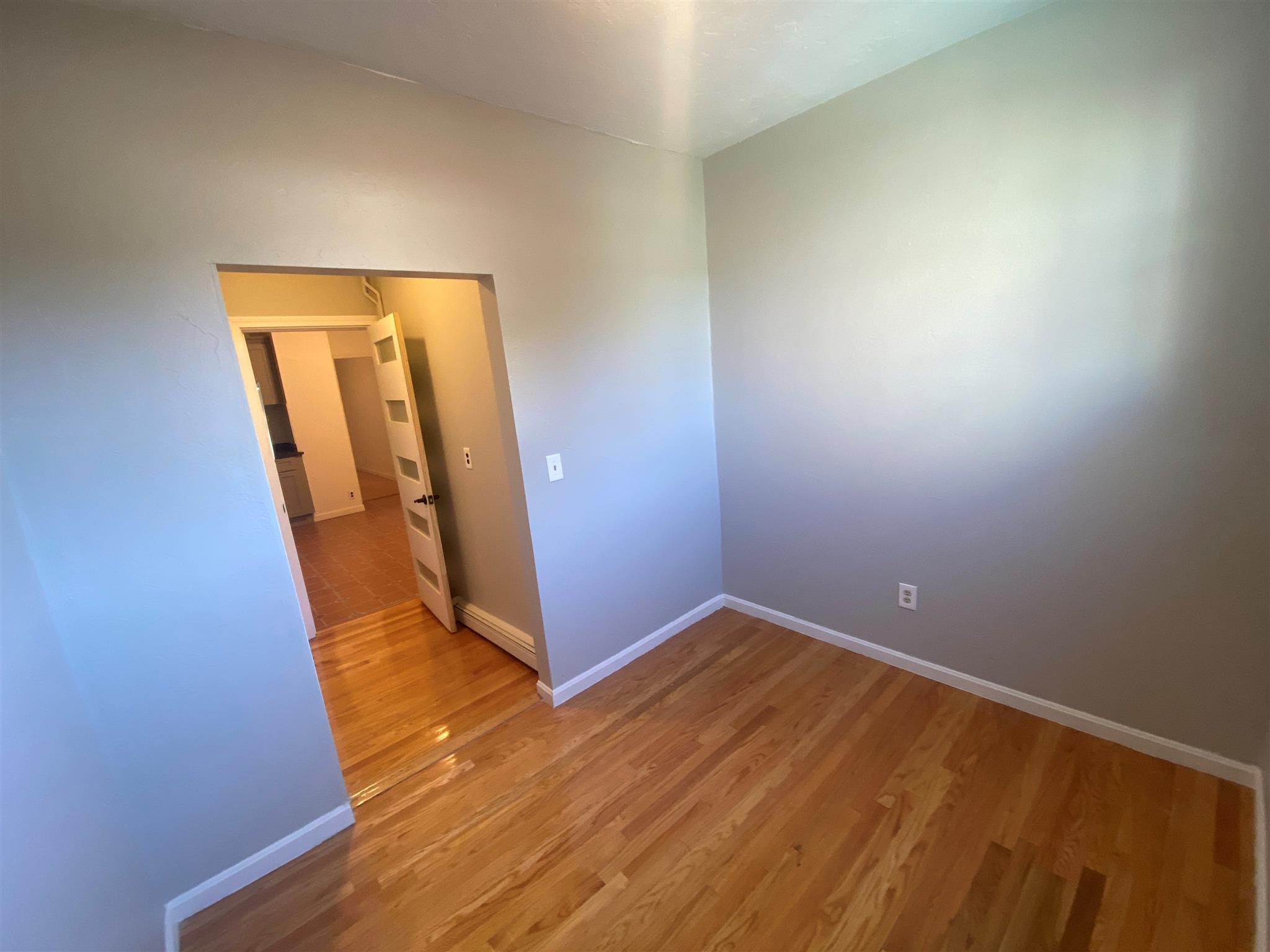 63 Webster Ave, Union Square