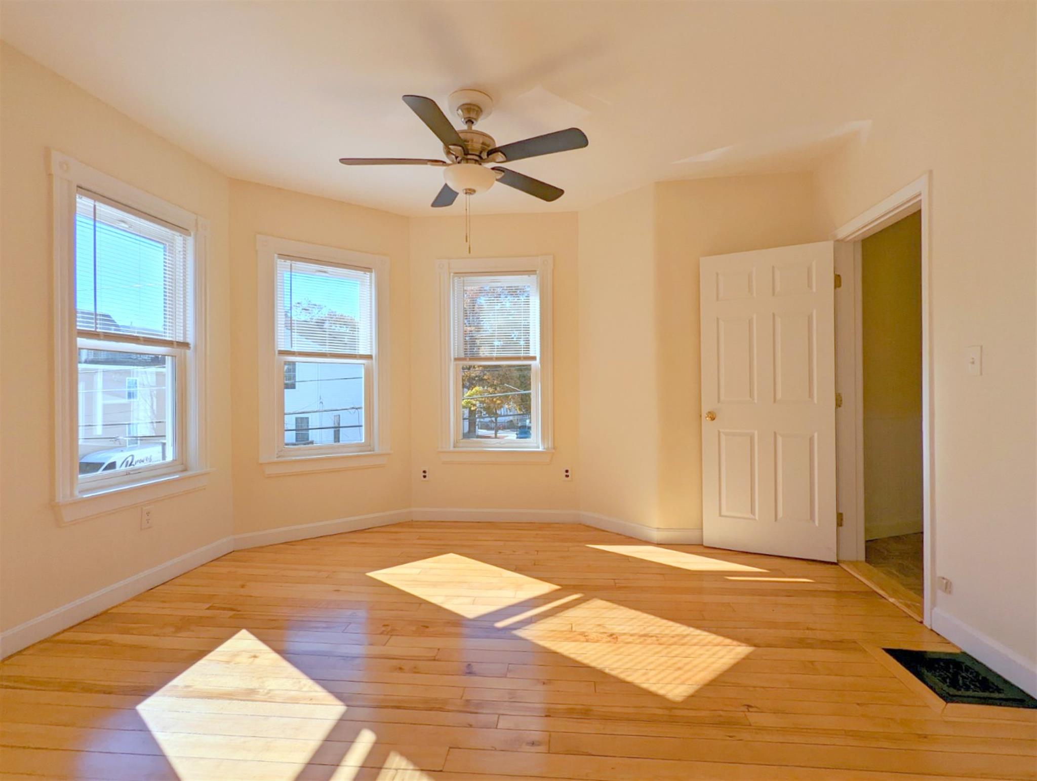 93 Madison Ave, Everett