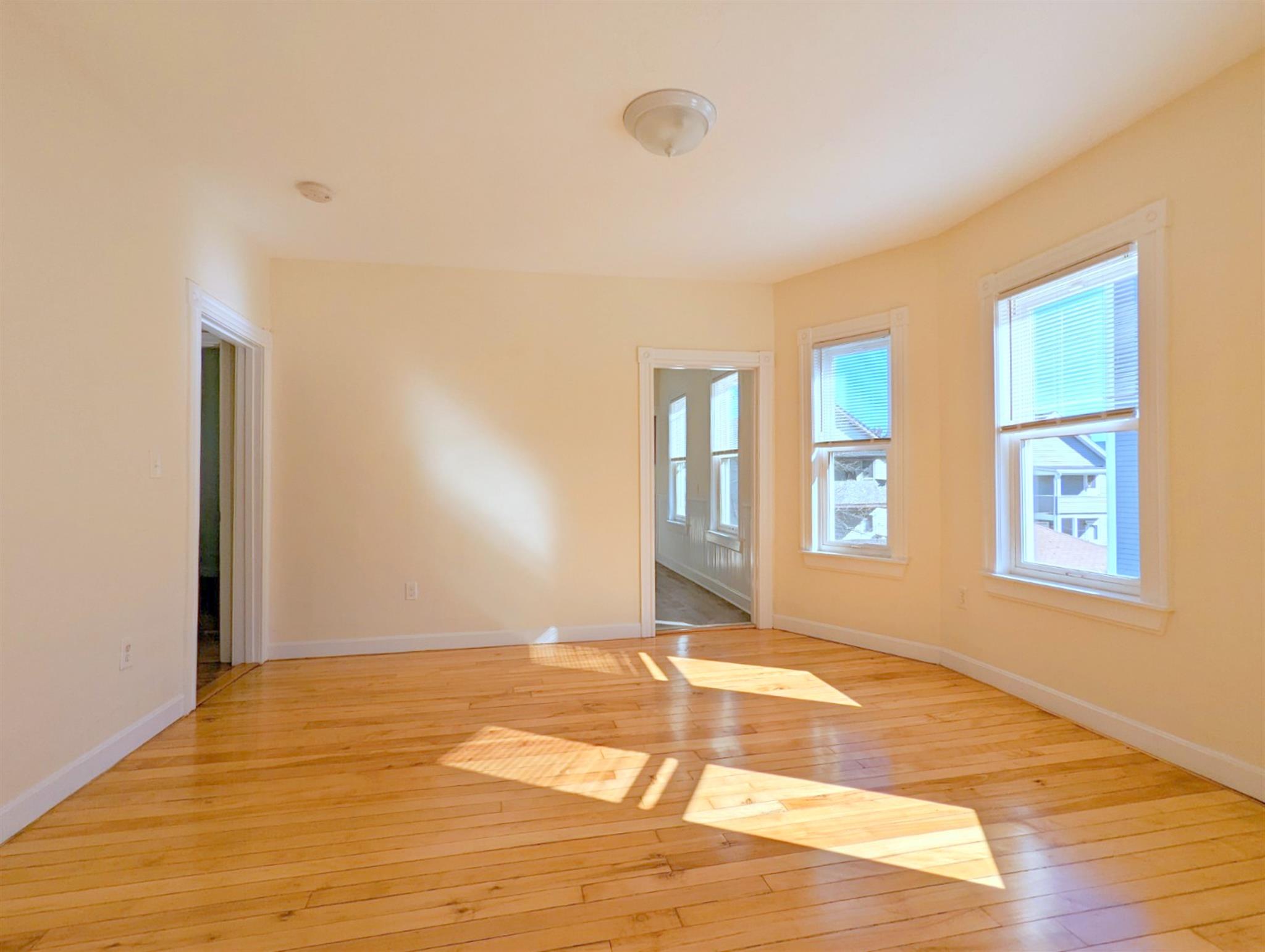 93 Madison Ave, Everett