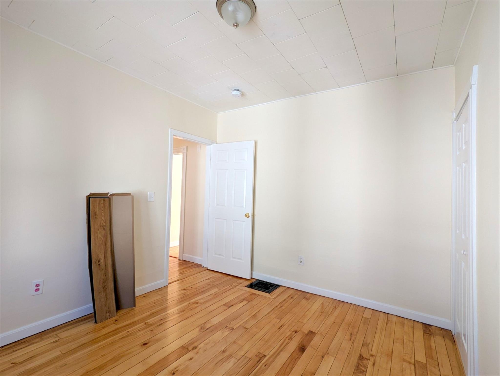 93 Madison Ave, Everett