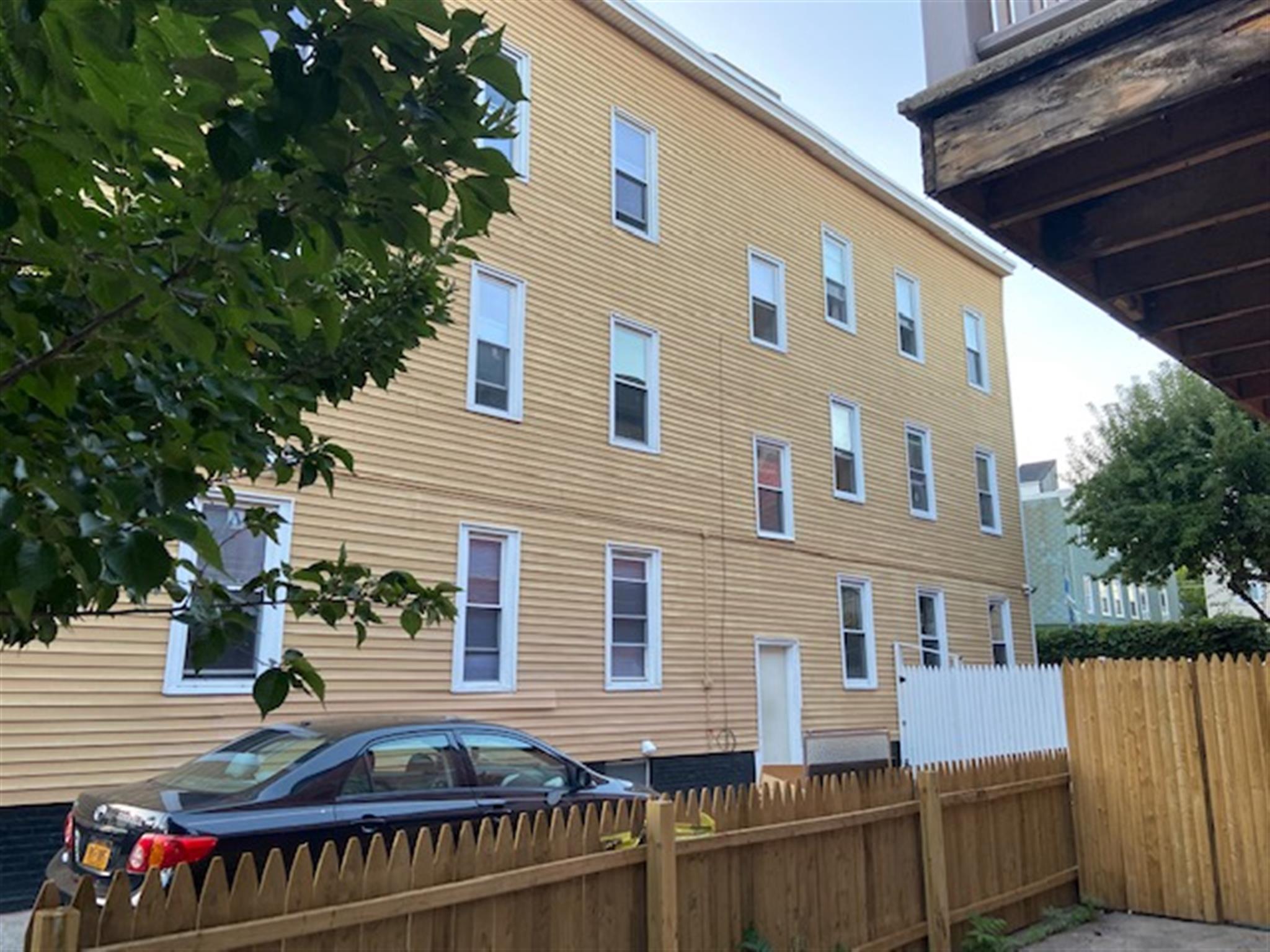 225 Charles St, East Cambridge