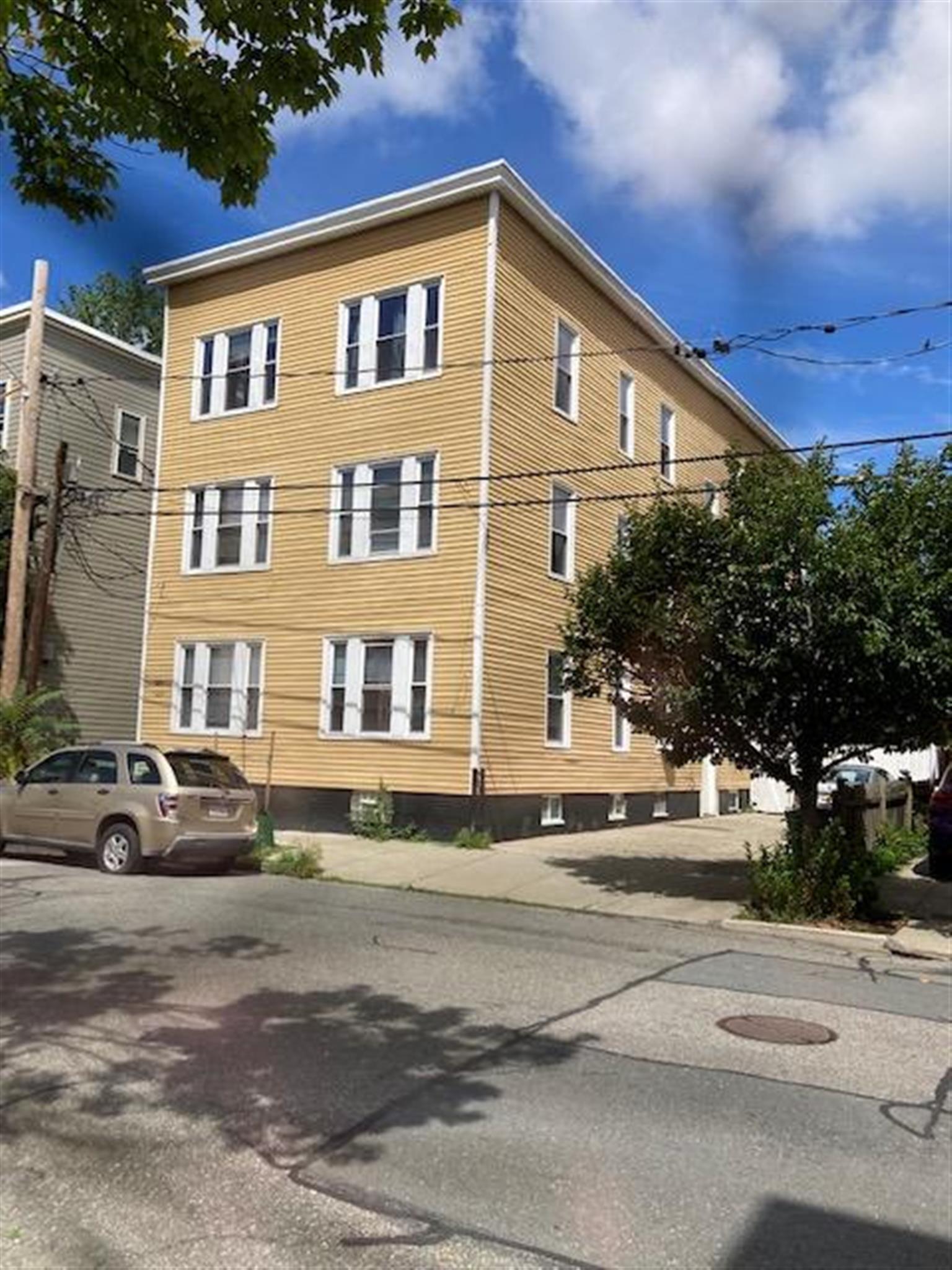 225 Charles St, East Cambridge