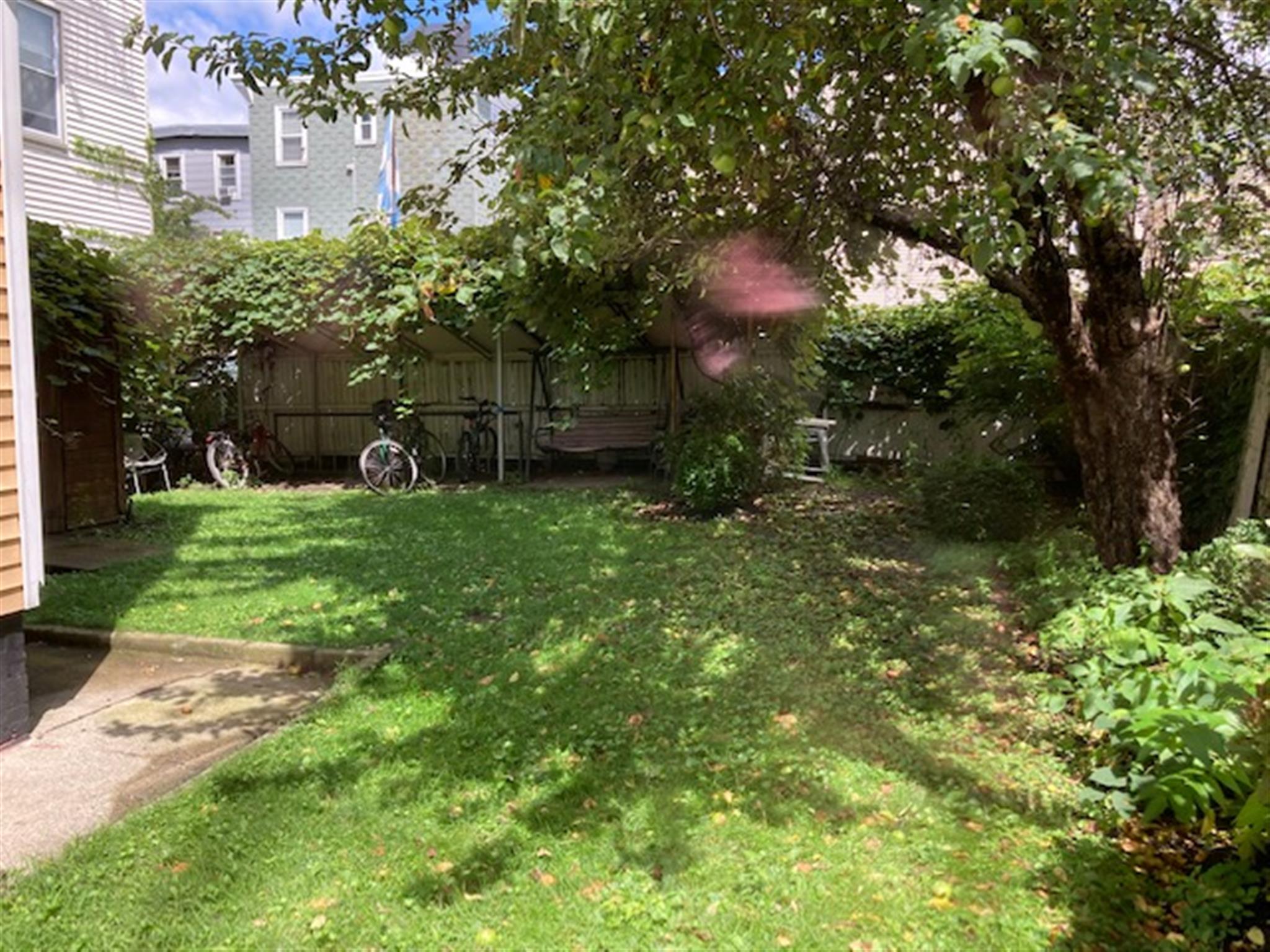 225 Charles St, East Cambridge