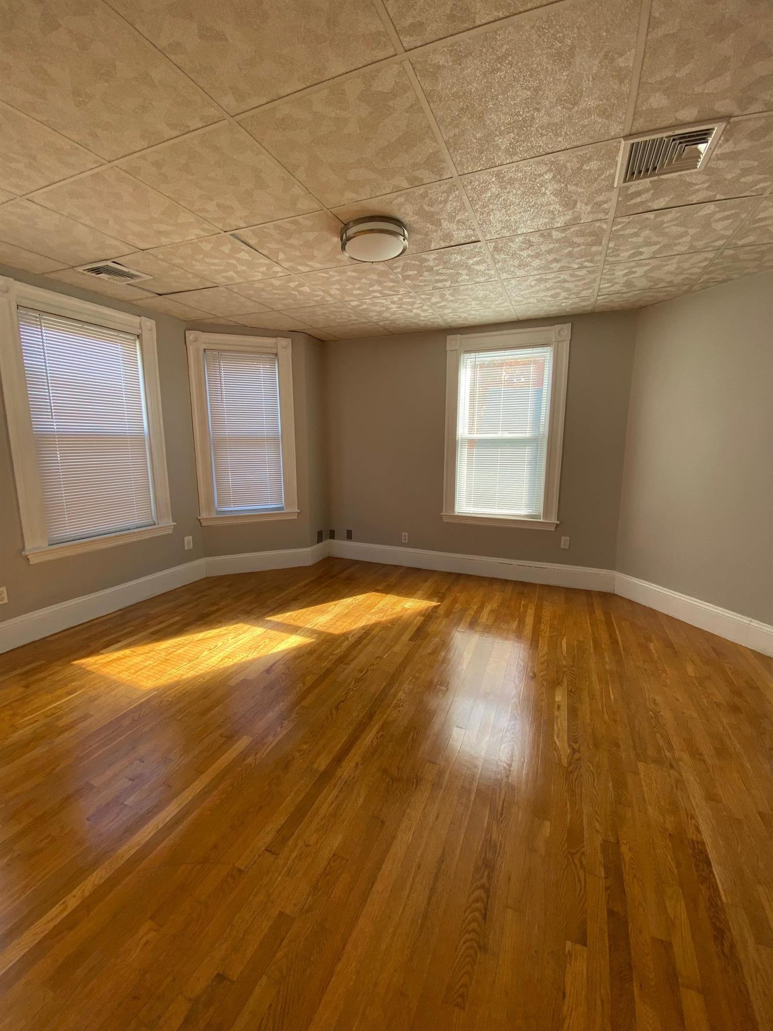 31 Myrtle Ave, Mid Cambridge