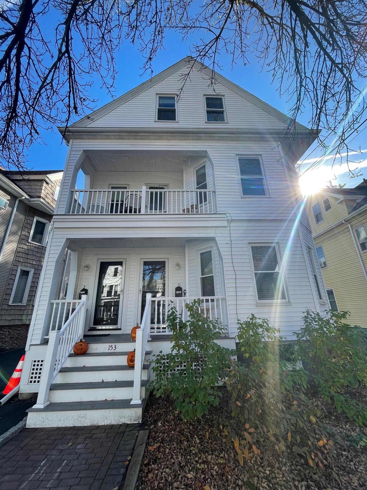 153 Willow Ave, Davis Square