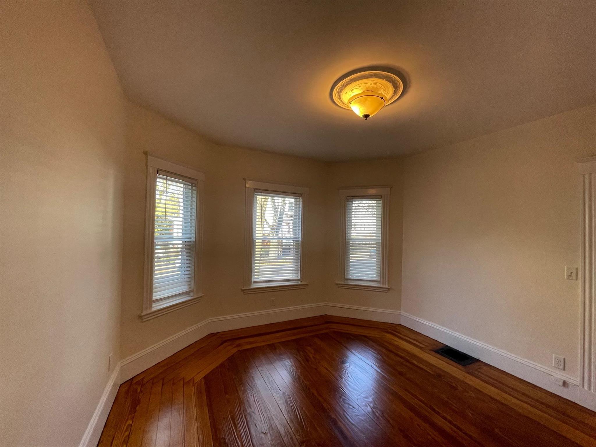 153 Willow Ave, Davis Square