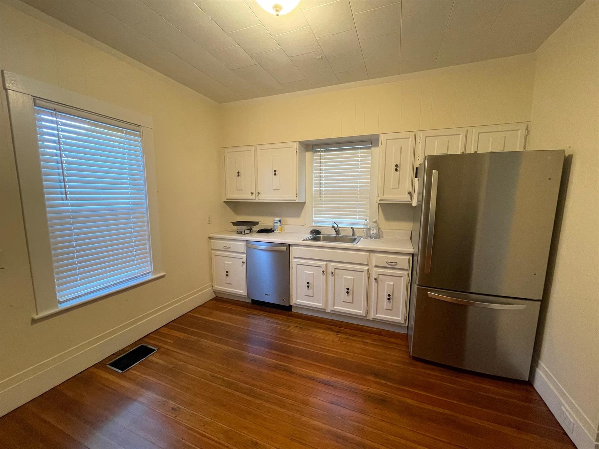 153 Willow Ave, Davis Square