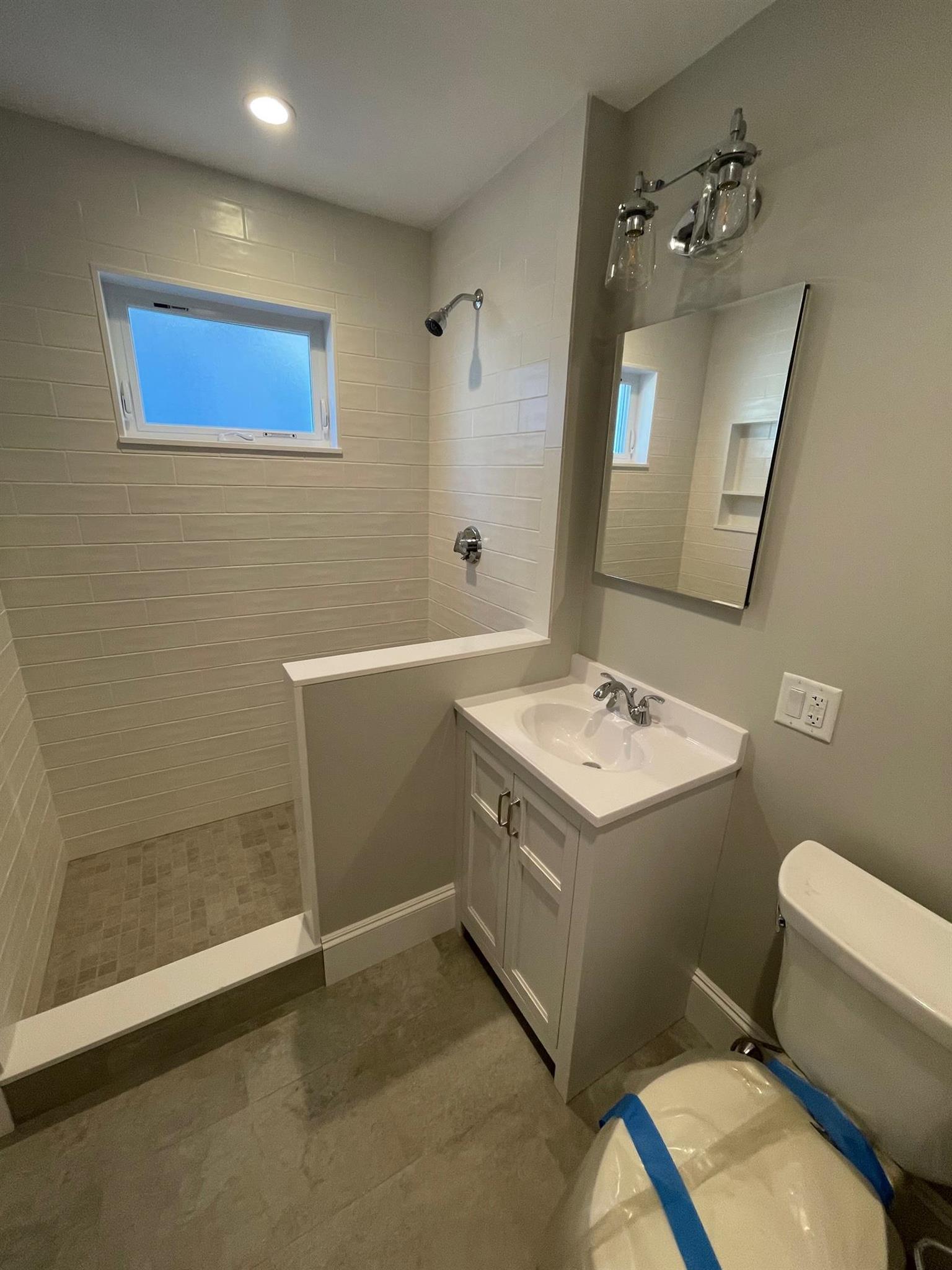 153 Willow Ave, Davis Square