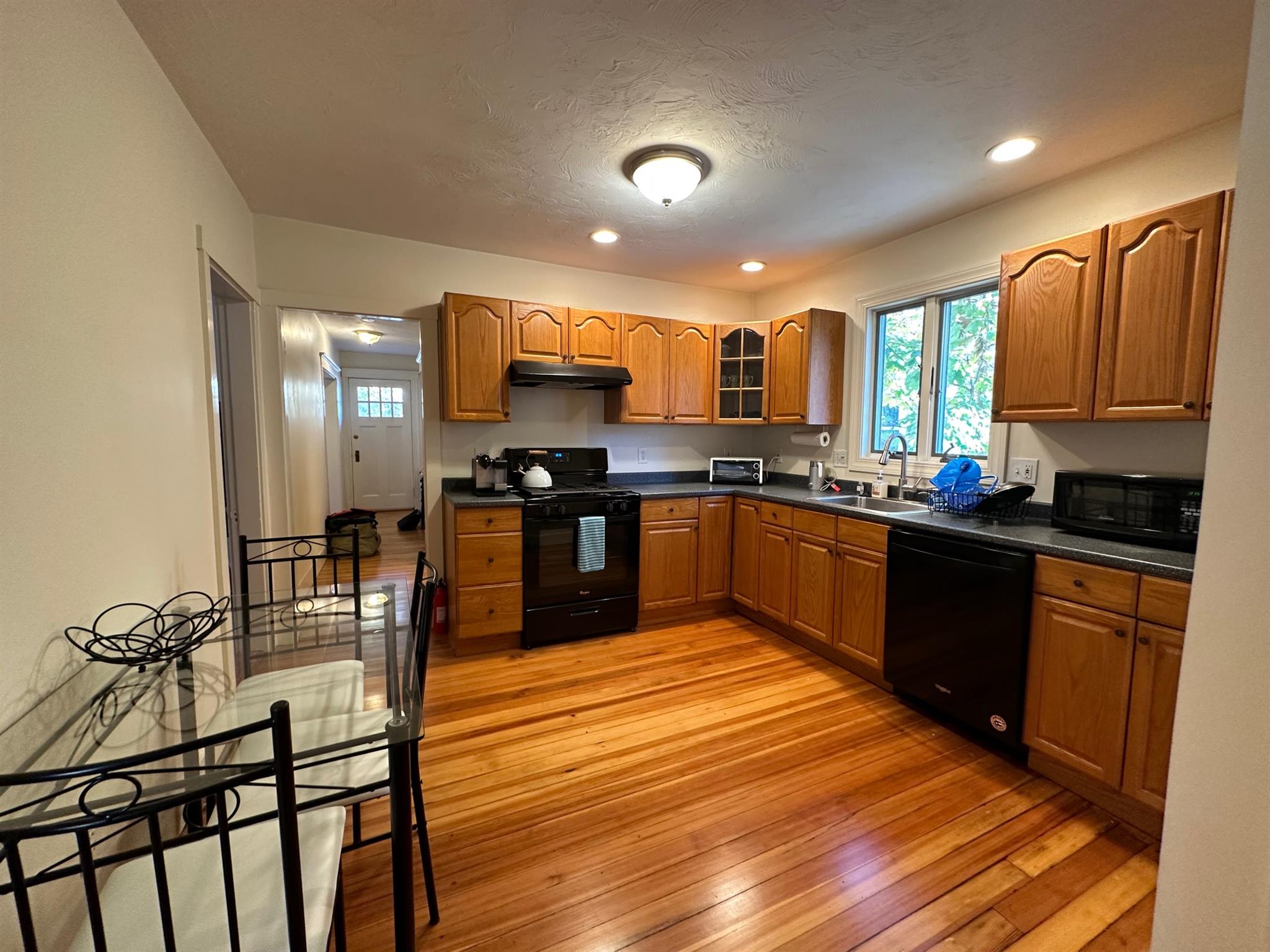 96 Frederick Ave, Medford